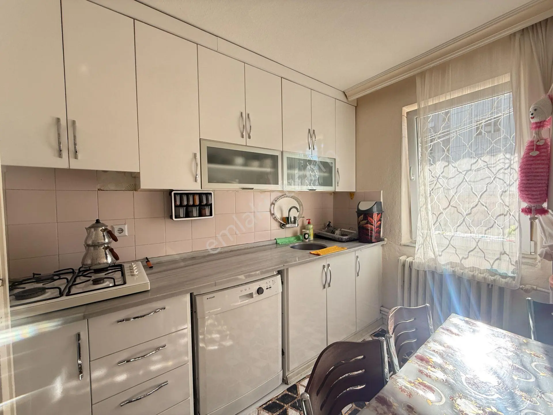 Mimar Sinanda Satılık 2+1 Düz Giriş Bakımlı Daire - Görsel 2