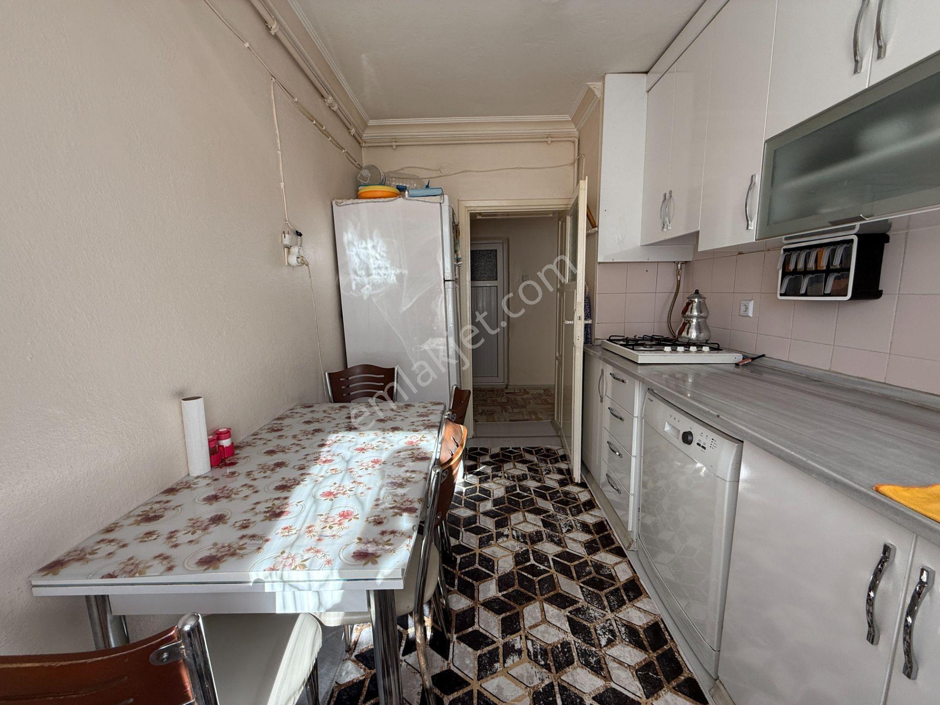 Mimar Sinanda Satılık 2+1 Düz Giriş Bakımlı Daire - Görsel 4