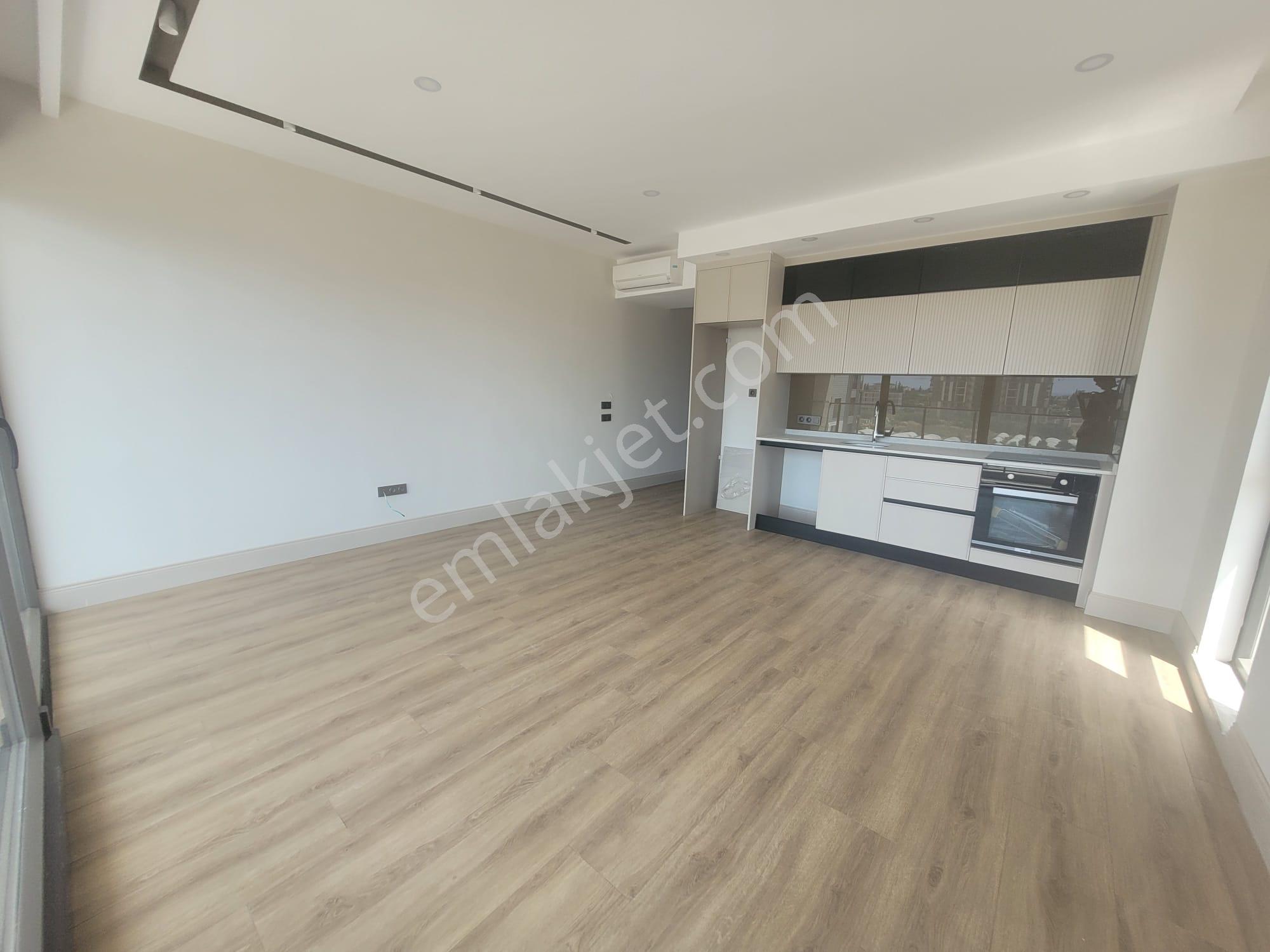 Altıntaş'ta 2+1, Havuzlu Site, Kapalı Otoparklı Kiralık Daire - Görsel 3
