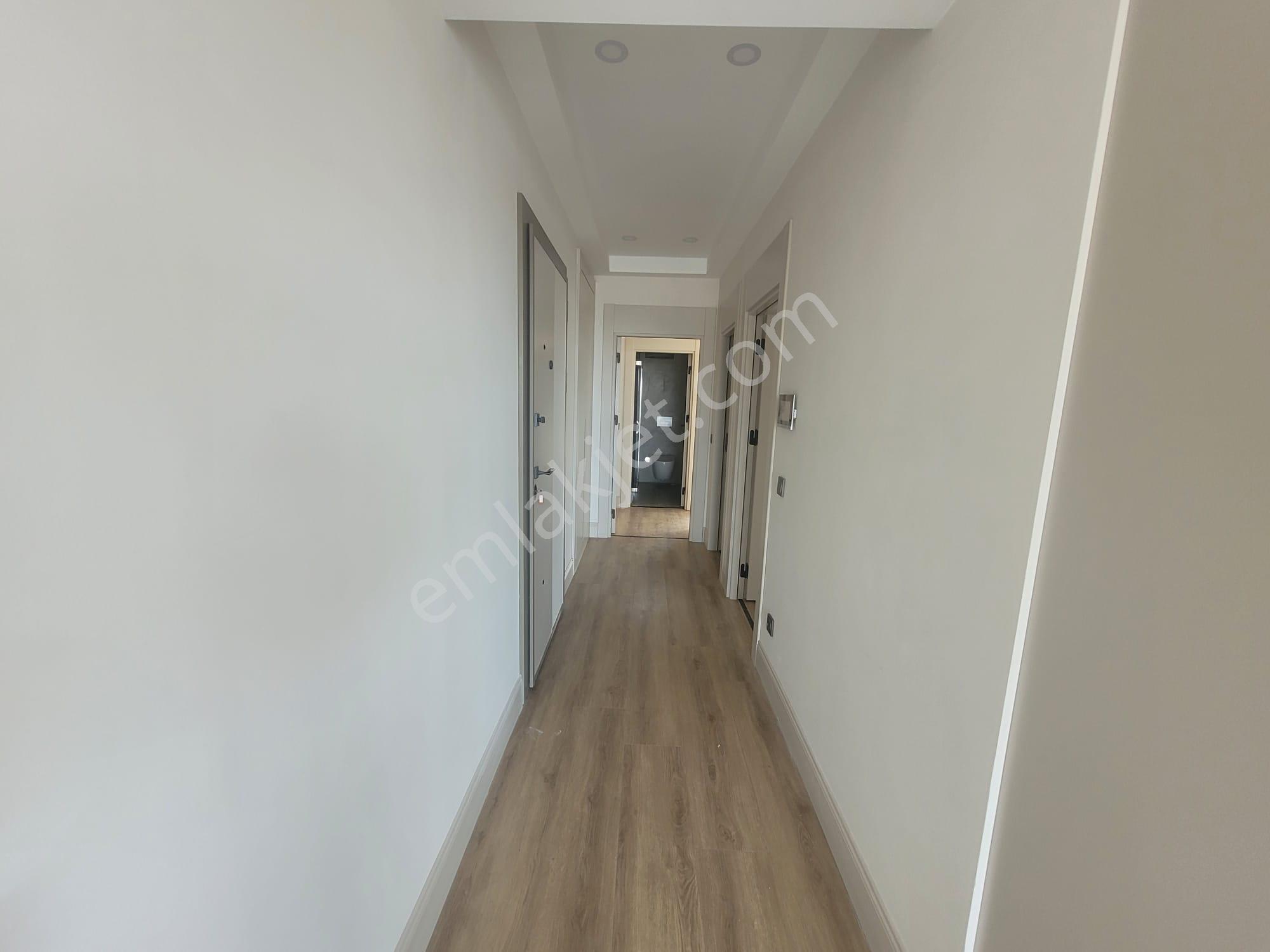 Altıntaş'ta 2+1, Havuzlu Site, Kapalı Otoparklı Kiralık Daire - Görsel 14