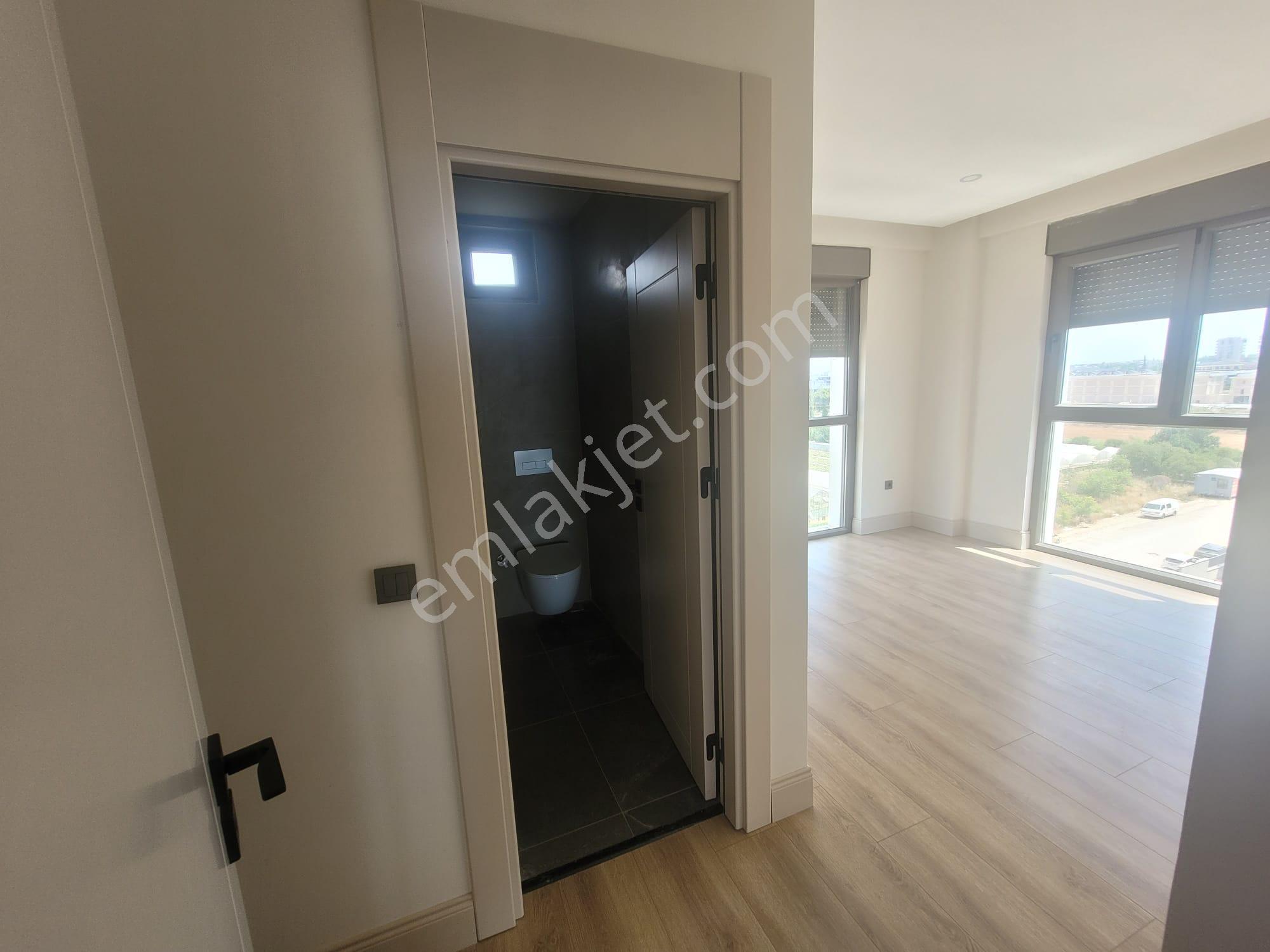 Altıntaş'ta 2+1, Havuzlu Site, Kapalı Otoparklı Kiralık Daire - Görsel 10