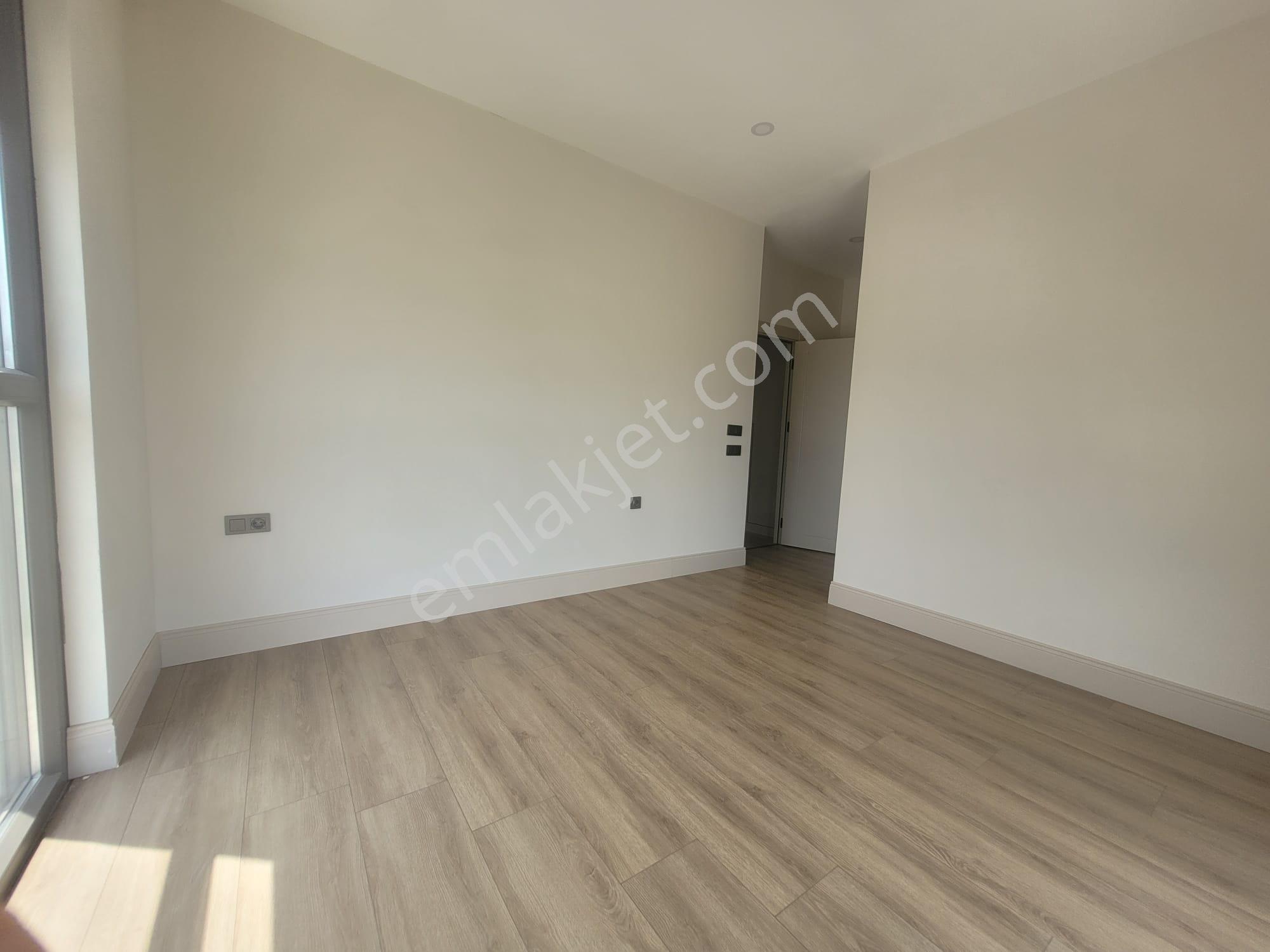 Altıntaş'ta 2+1, Havuzlu Site, Kapalı Otoparklı Kiralık Daire - Görsel 8