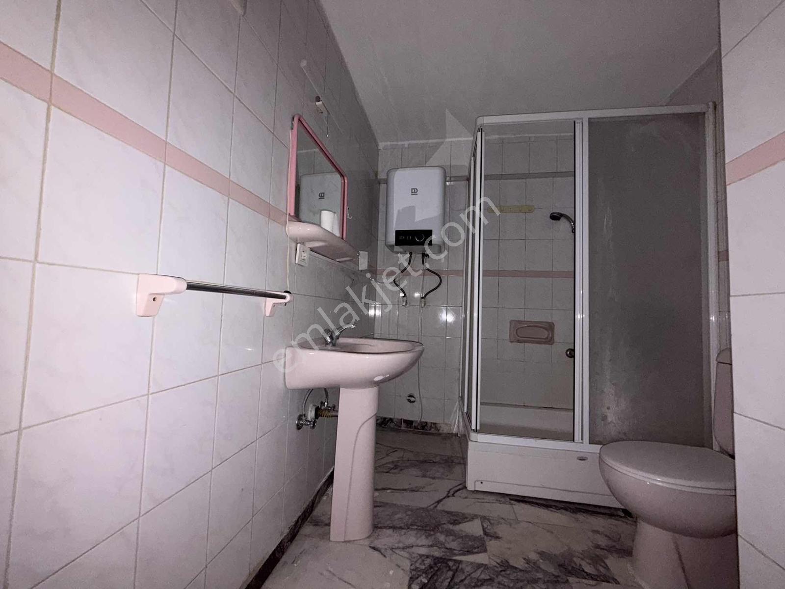 Emakstan / Dikmen Yıldızı Sok./iyi Lokasyonda/3+1 Kiralık - Görsel 26