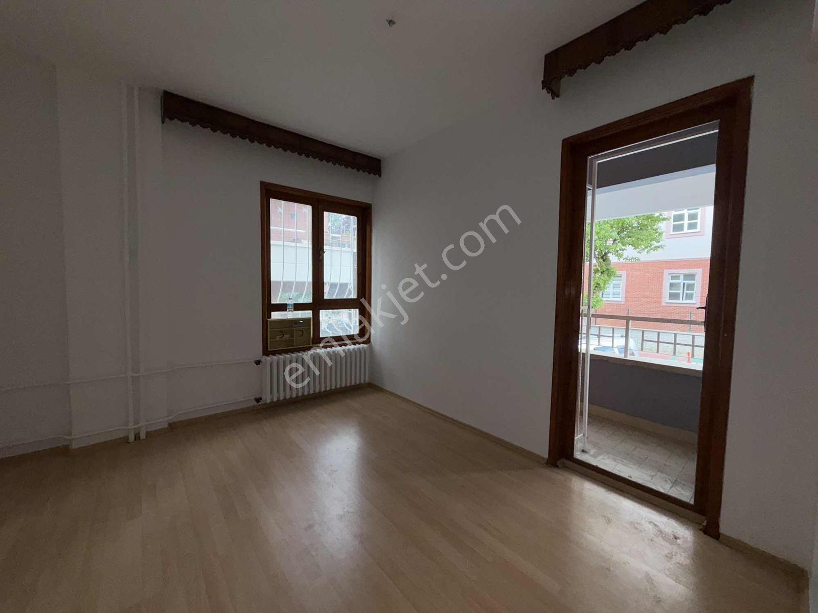 Emakstan / Dikmen Yıldızı Sok./iyi Lokasyonda/3+1 Kiralık - Görsel 13