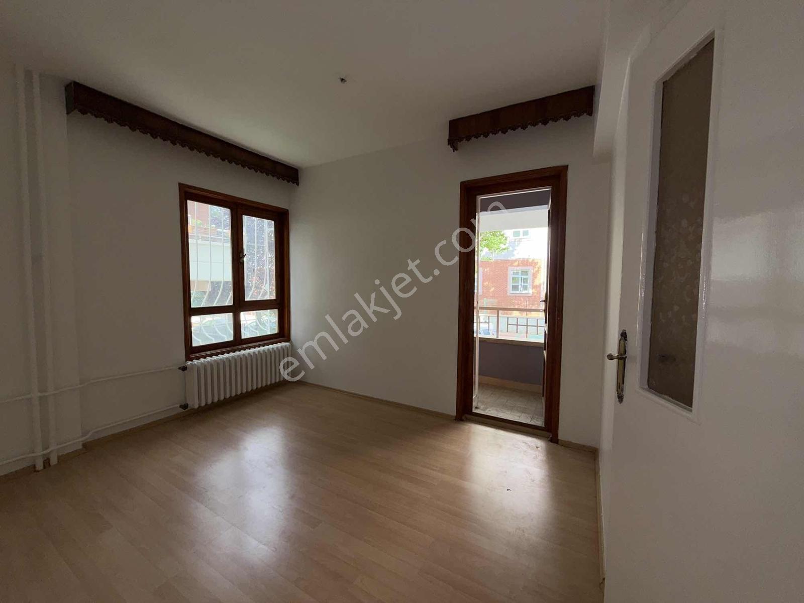 Emakstan / Dikmen Yıldızı Sok./iyi Lokasyonda/3+1 Kiralık - Görsel 15
