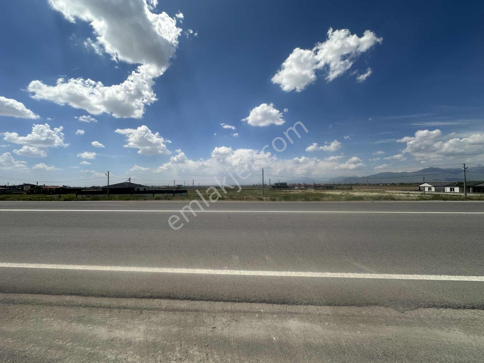 Niğde Bor Kemerhisarda Ana Yola Cephe 10.913 M² Satılık Tarla - Görsel 9