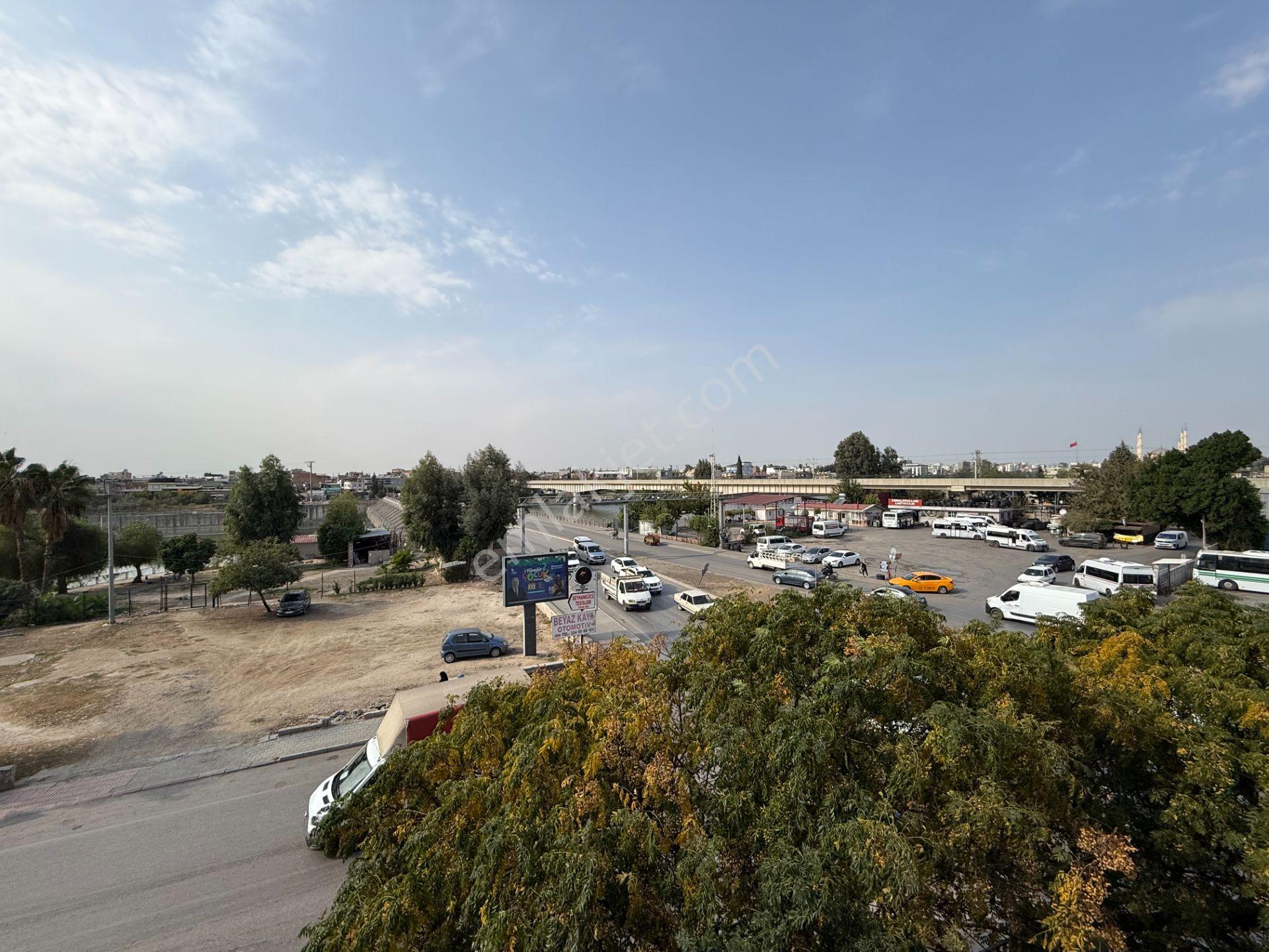 Yüreğir'de Nehir Manzaralı 4+1 275 M2 Her Kat Tek Dair Geniş Kiralık Daire - Görsel 24