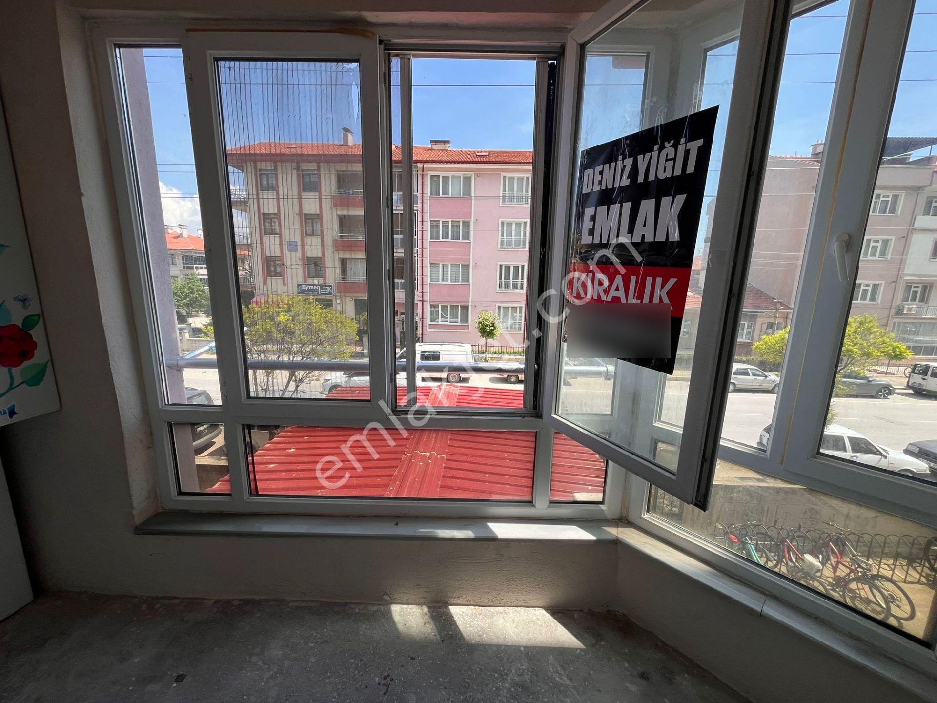 Deniz Yiğit Emlak'tan Cumhuriyet Mahallesinde Kiralık Site İçinde 3+1 Daire - Görsel 3