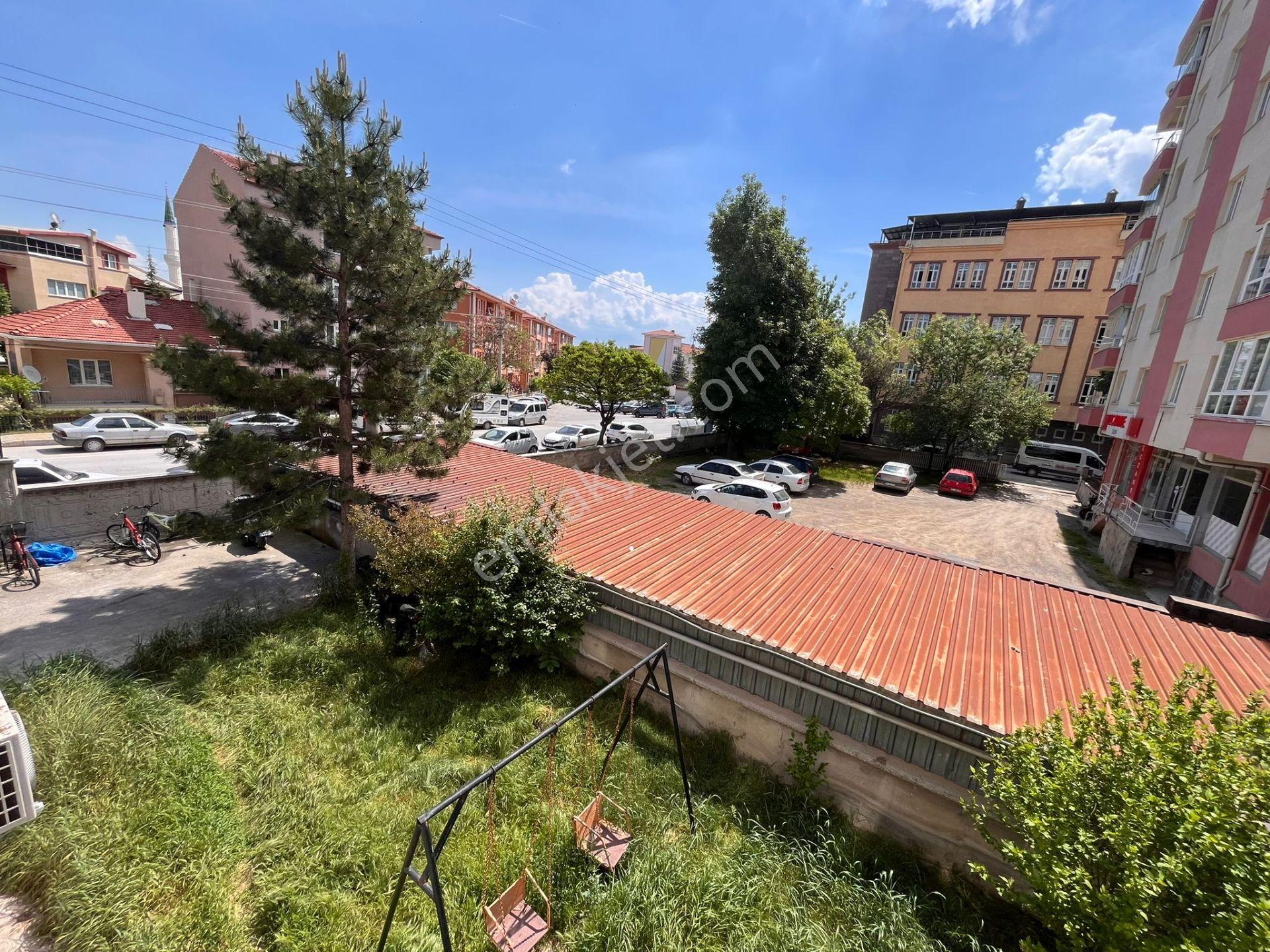 Deniz Yiğit Emlak'tan Cumhuriyet Mahallesinde Kiralık Site İçinde 3+1 Daire - Görsel 13
