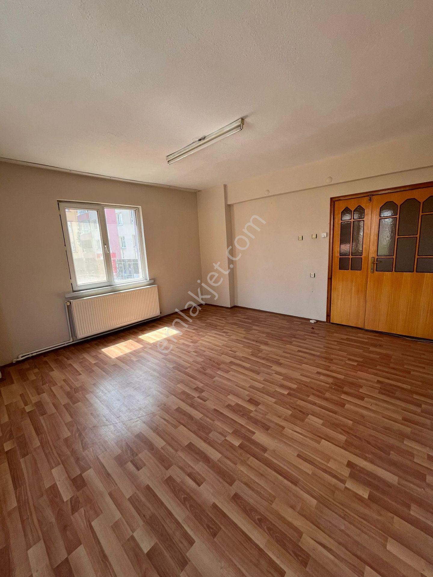 Deniz Yiğit Emlak'tan Cumhuriyet Mahallesinde Kiralık Site İçinde 3+1 Daire - Görsel 2