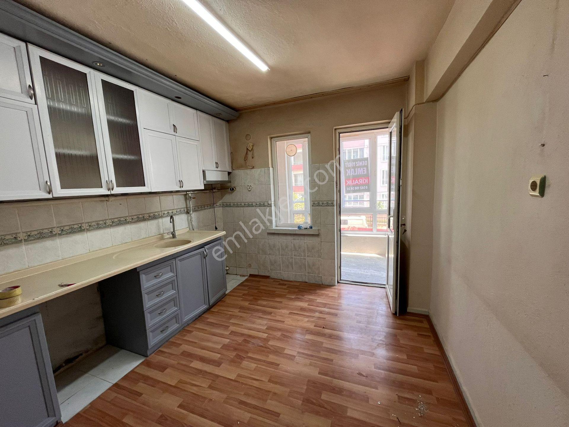 Deniz Yiğit Emlak'tan Cumhuriyet Mahallesinde Kiralık Site İçinde 3+1 Daire - Görsel 4