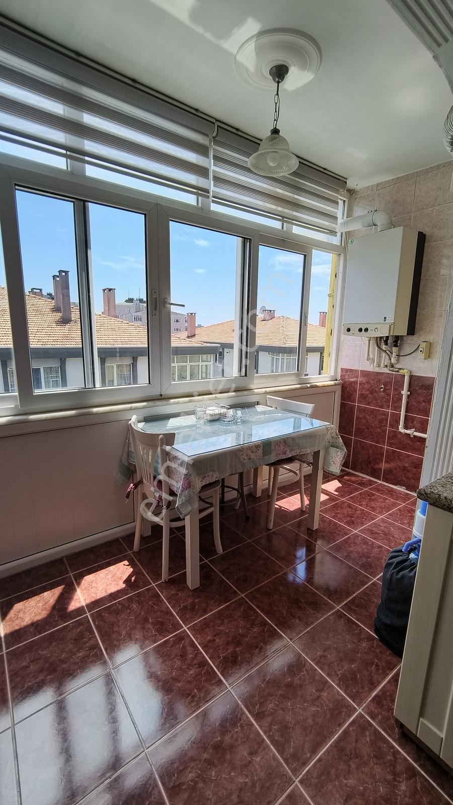 Cumhuriyette Site İçinde Geniş 130 M2 Ferah Önü Açık 4 Kat Daire - Görsel 22
