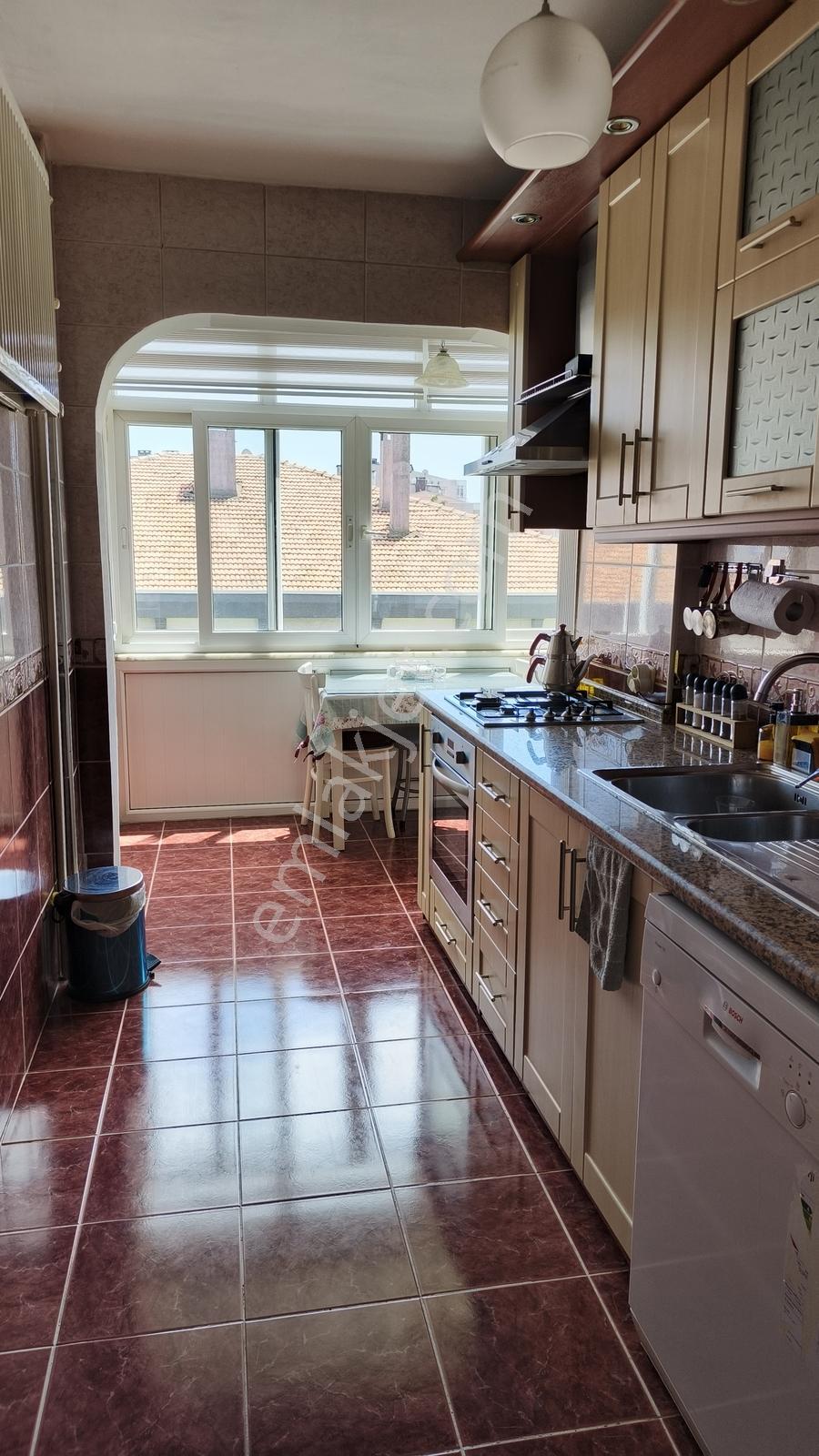 Cumhuriyette Site İçinde Geniş 130 M2 Ferah Önü Açık 4 Kat Daire - Görsel 25