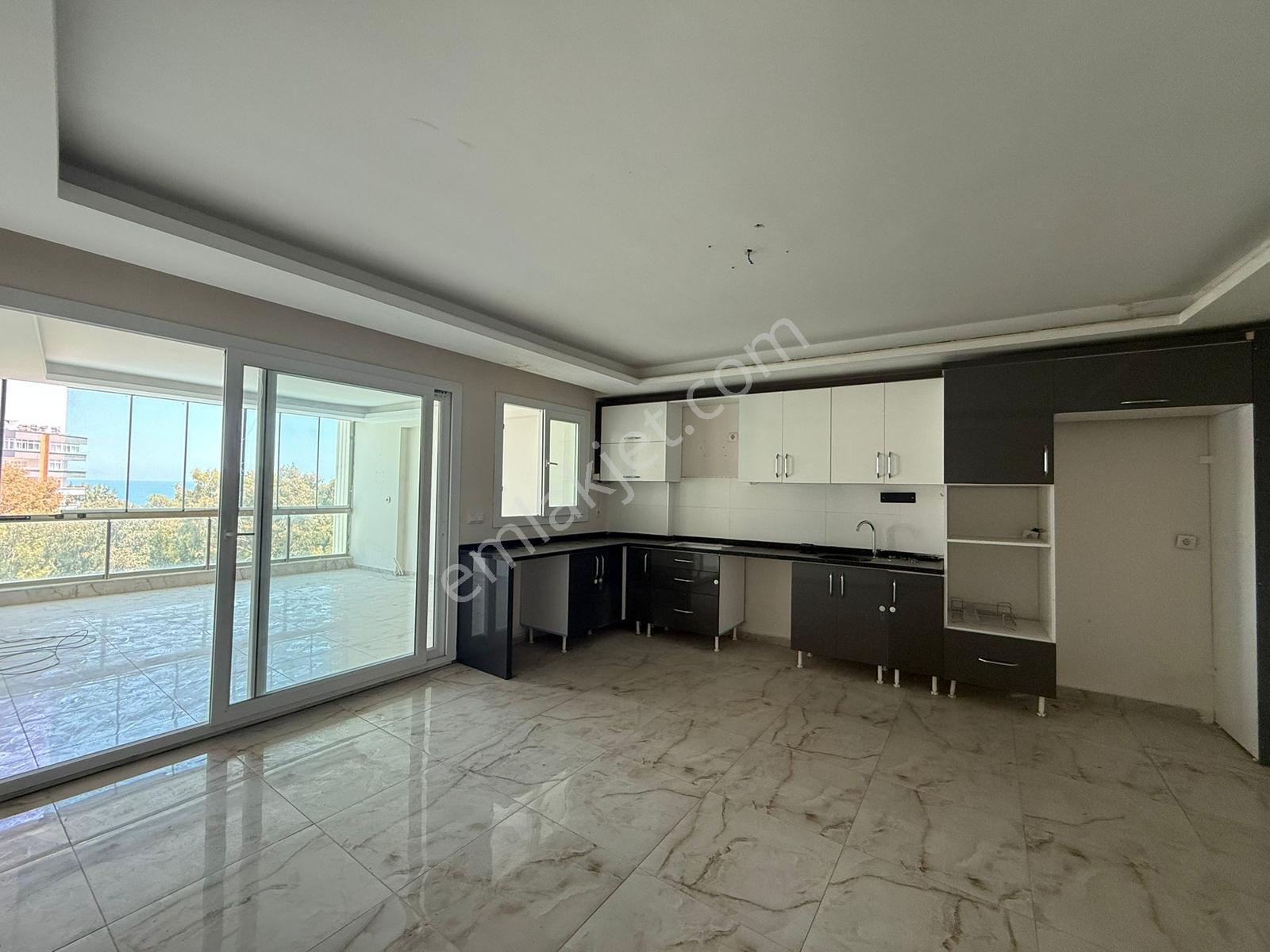 Davultepe'de Havuzlu Sitede Kiralık 2,5+1 - Görsel 23