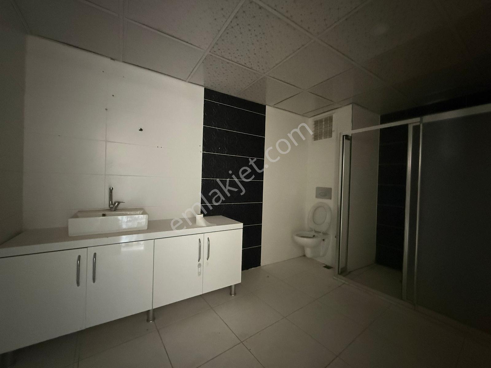 Davultepe'de Havuzlu Sitede Kiralık 2,5+1 - Görsel 7