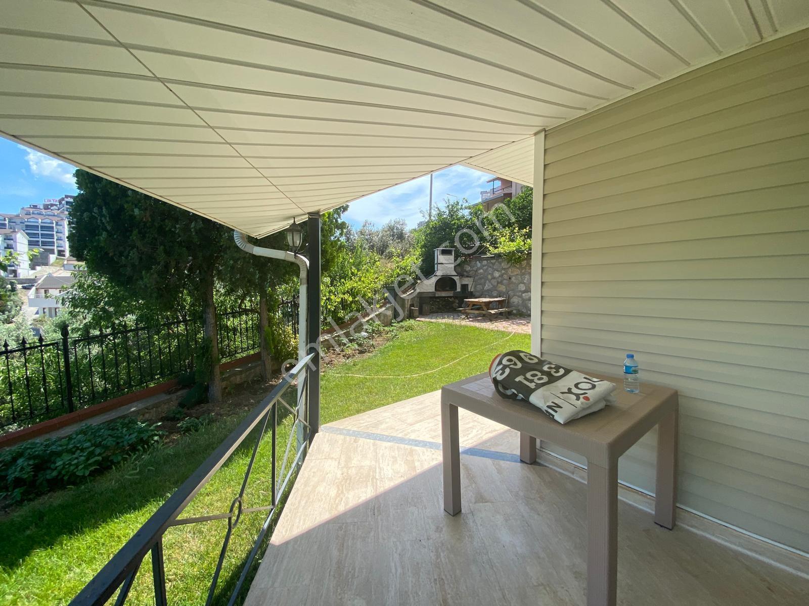 Mudanya Halitpaşada Deniz Manzaralı 5+2 3 Katlı Müstakil Villa - Görsel 17