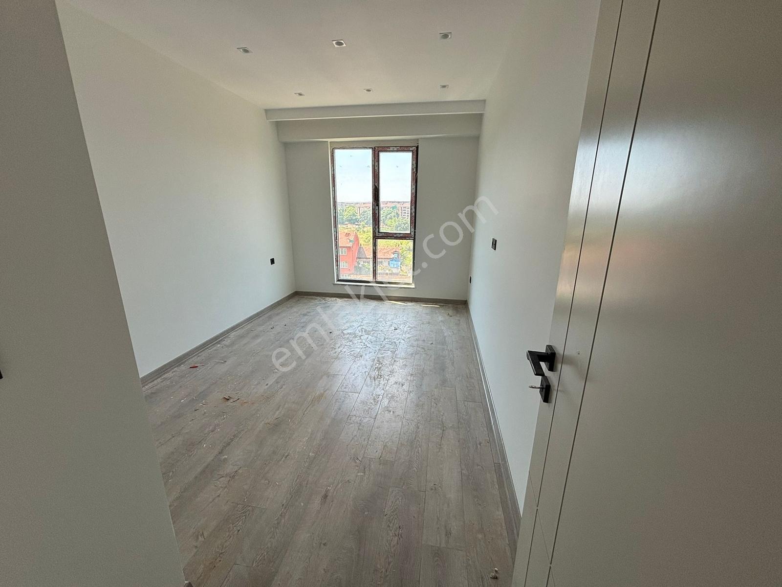 Balat Özgel Ada Sapphıre Kiralık Eşyasız 1+1 Arakat Daire - Görsel 18