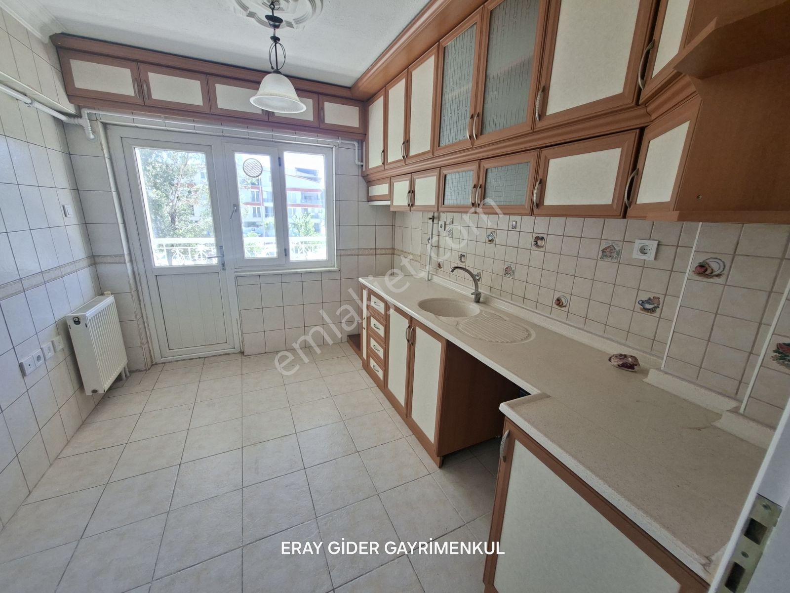 Cadde Üzeri Kiralık 3+1 Asansörlü-doğalgazlı - Görsel 7