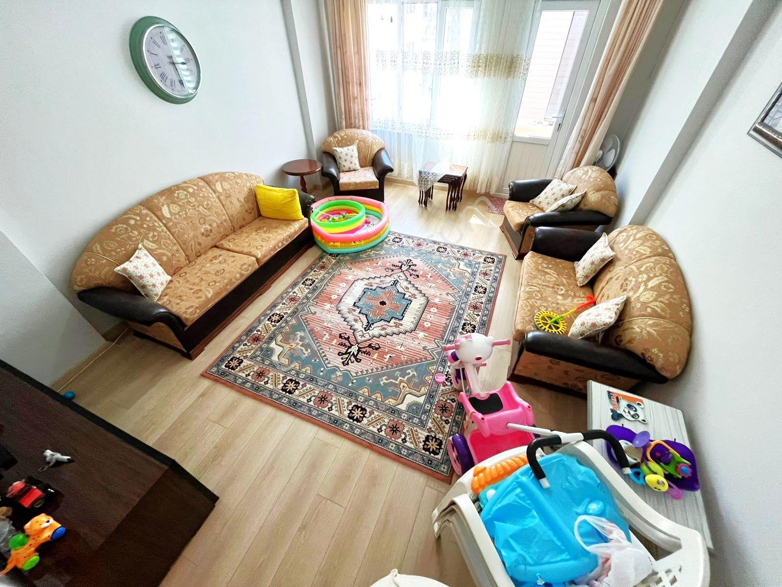 Aygül'den Akçay'da Merkezi Konumda Cam Balkonlu Ayrı Mutfaklı Denize Yakın Ara Kat 3+1 Satılık Daire - Görsel 4