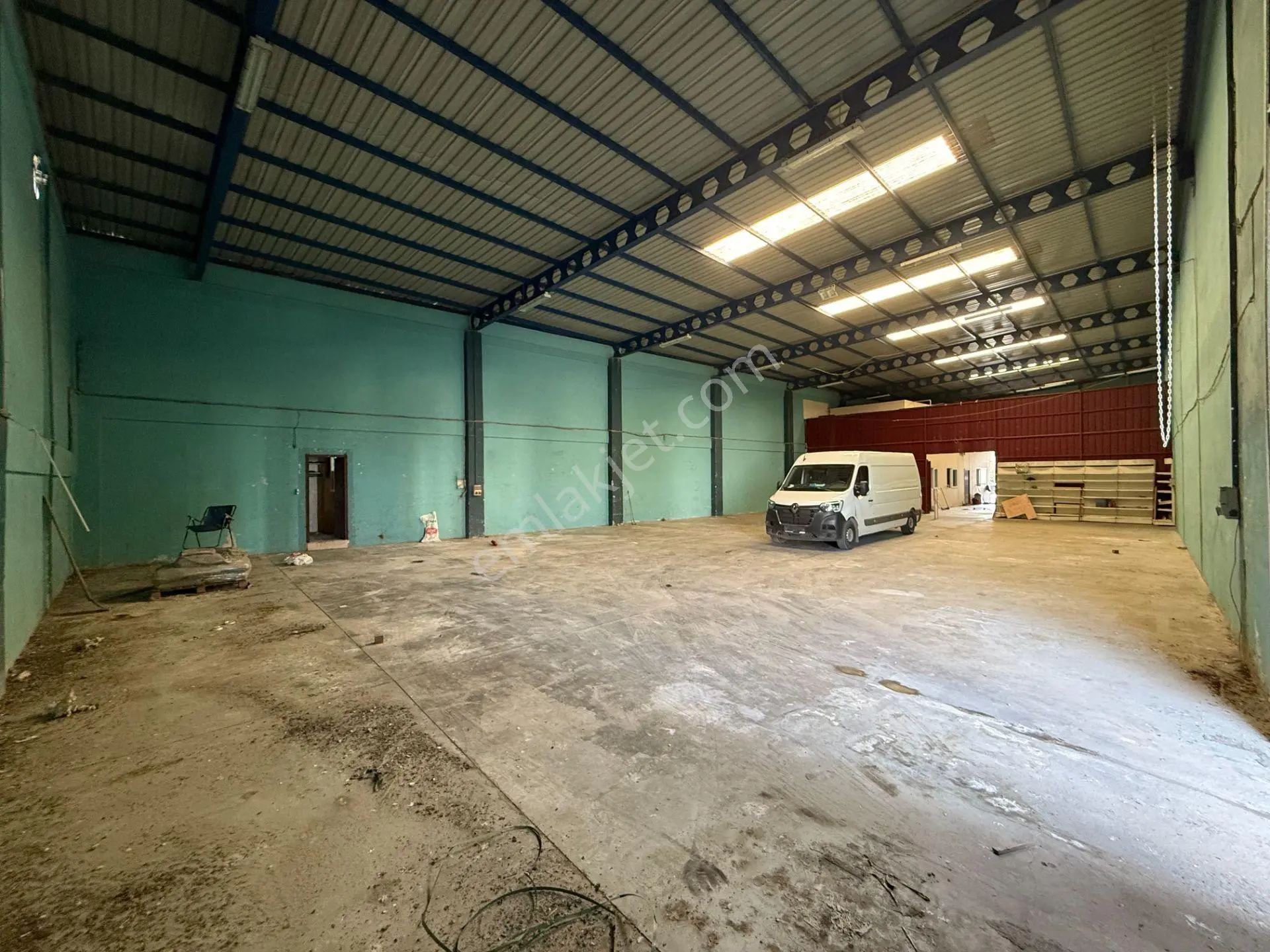 Karataş Bulvarında 750 M2 Kapalı Alan/250 M2 Açık Alanlı Kiralık İşyeri - Görsel 3