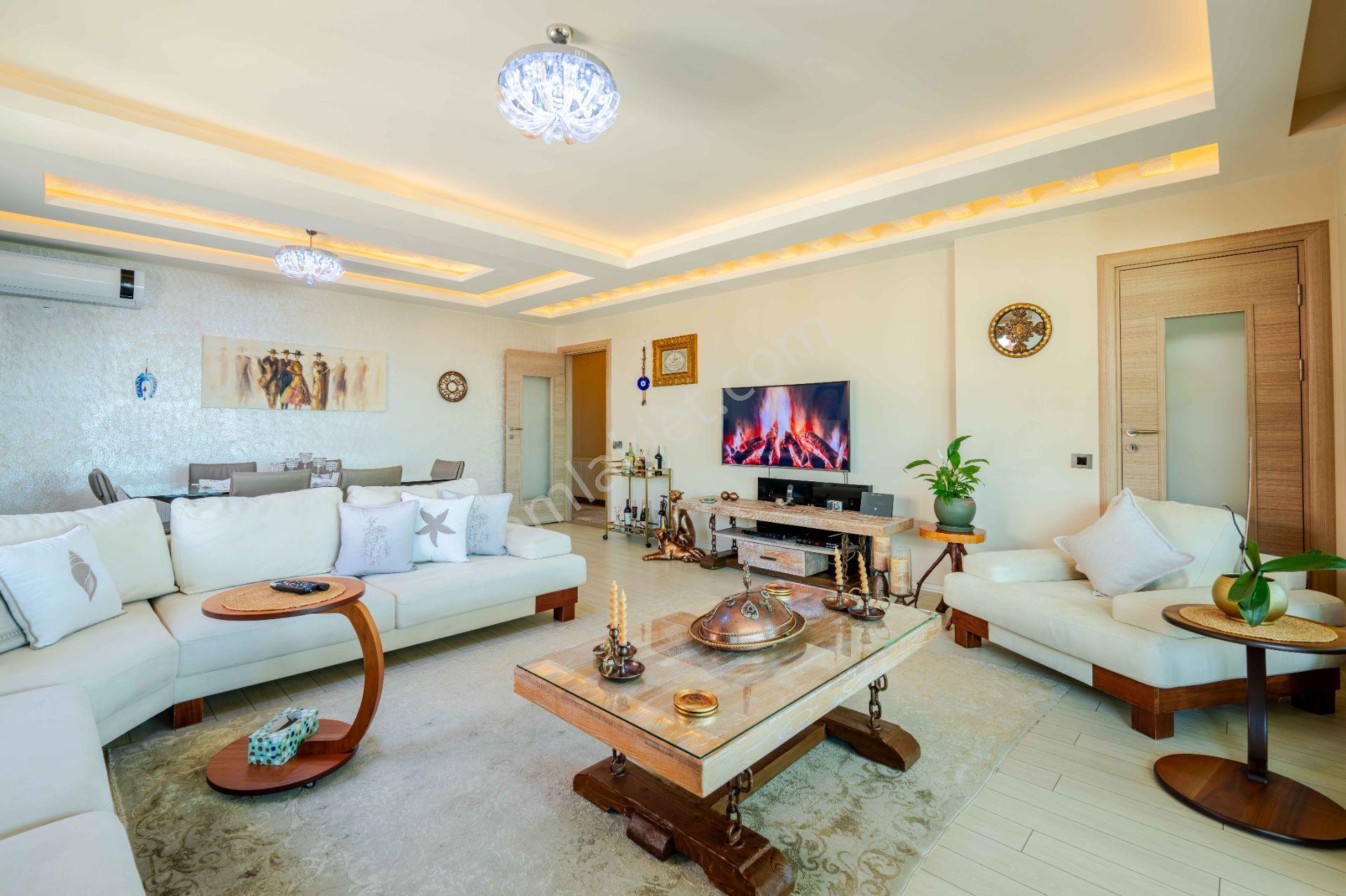 Kuşadası Trend Royal 1'de Deniz Manzaralı Eşyalı Satılık Daire - Görsel 6
