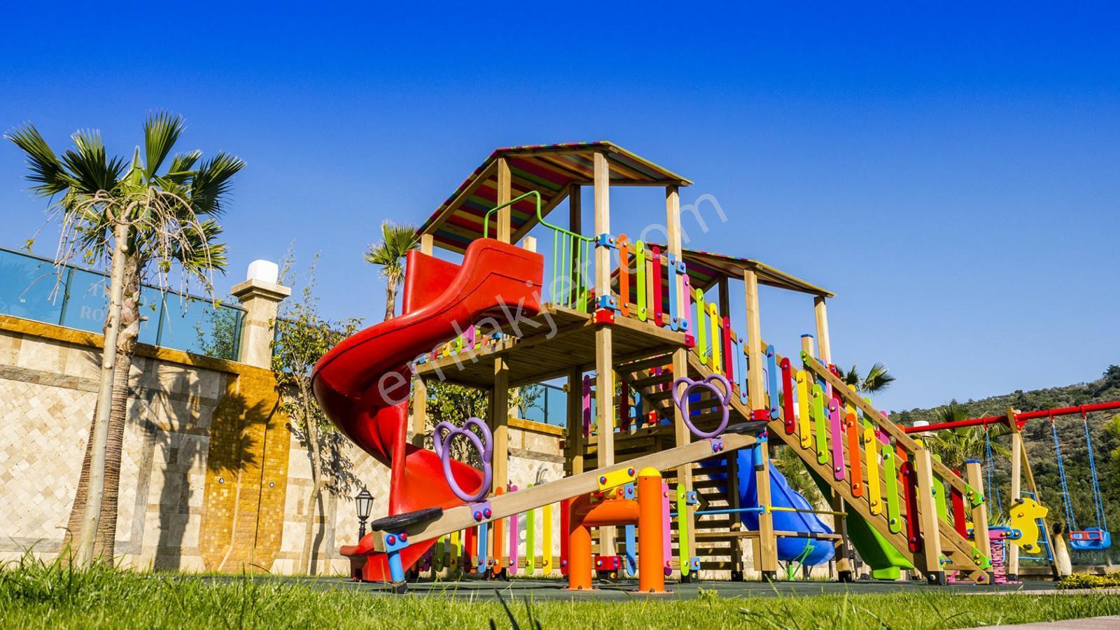 Kuşadası Trend Royal 1'de Deniz Manzaralı Eşyalı Satılık Daire - Görsel 32