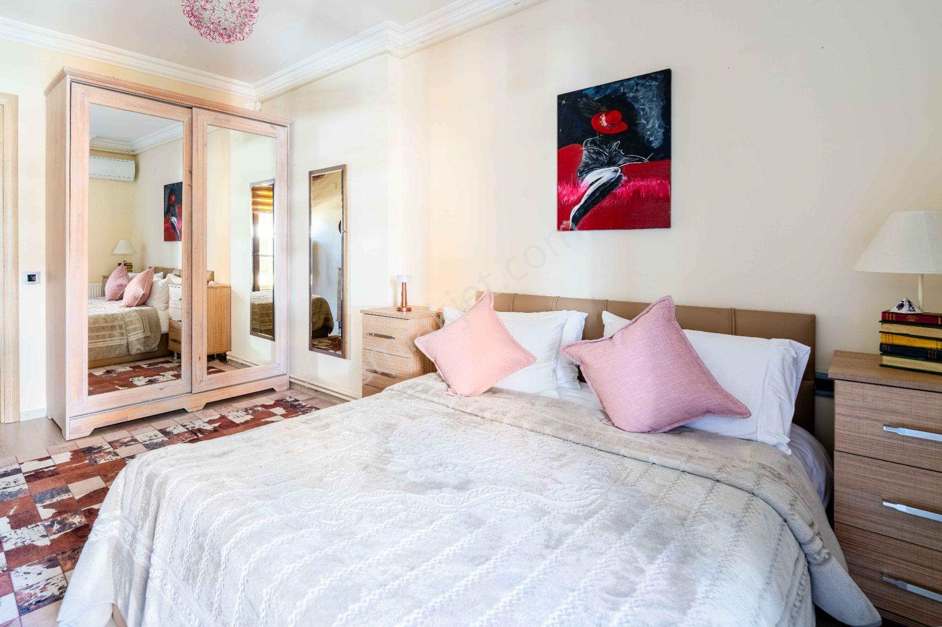 Kuşadası Trend Royal 1'de Deniz Manzaralı Eşyalı Satılık Daire - Görsel 23