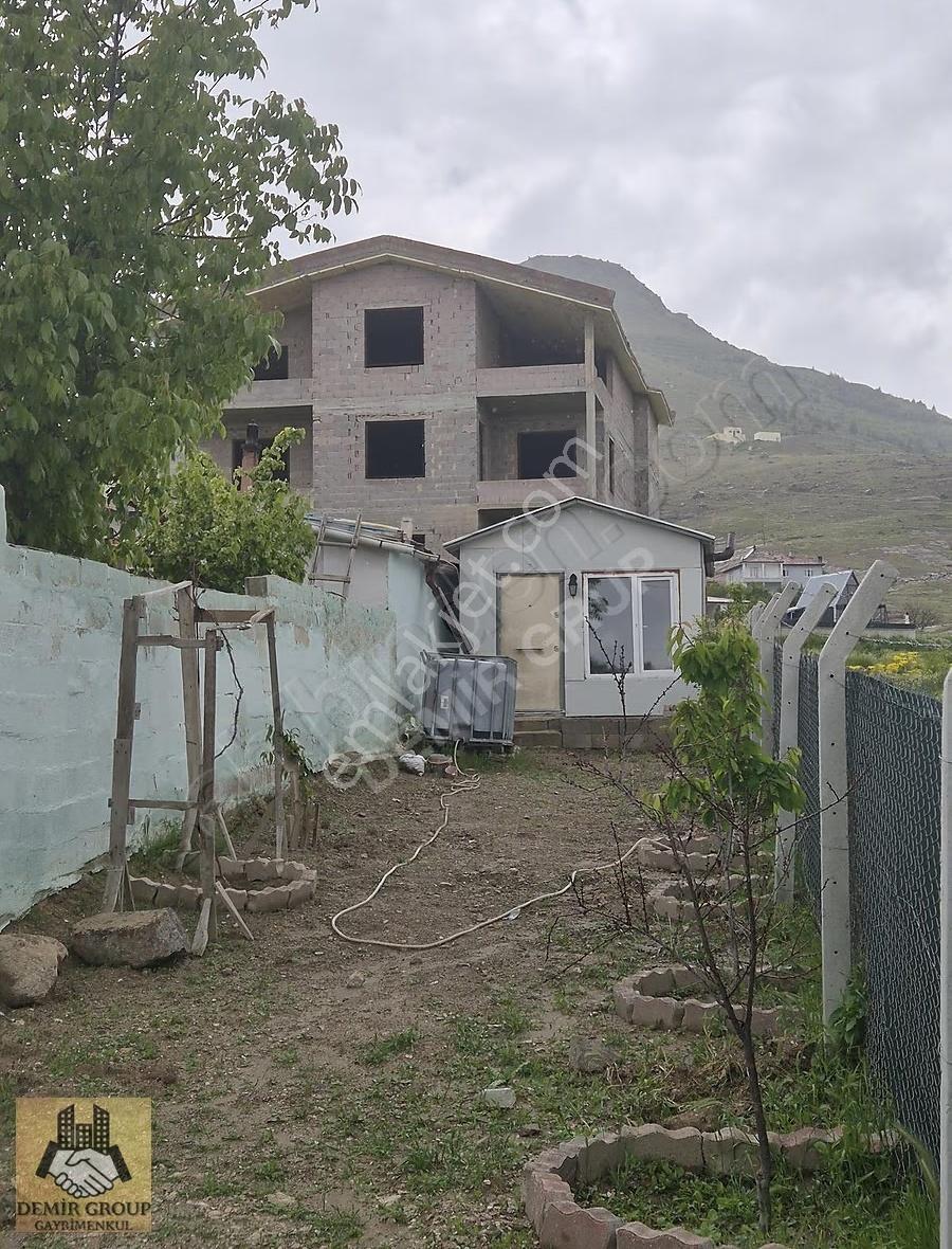 Demir Grup'tan Sarayköy Mh Hisseli 140 M2 Hazır Köy İçi Bahçe