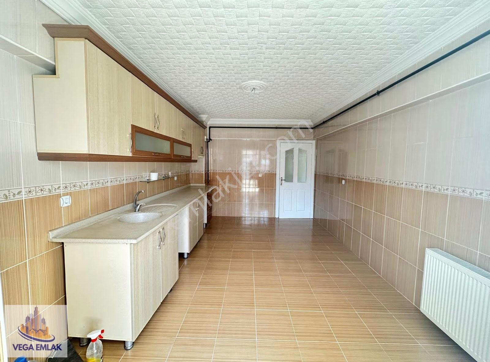 Vega Emlaktan Full Kredili Önü Açık 3+1 Satılık Köşebaşı Daire - Görsel 3