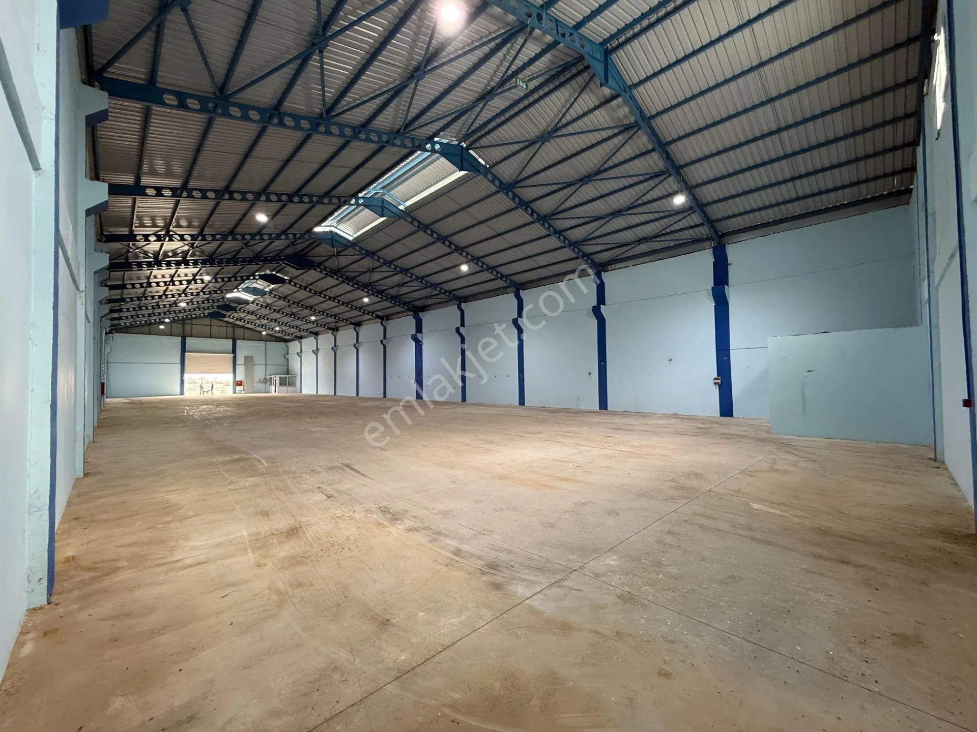 Karataş Caddesinde 1500 M2 Yüksek Tavanlı İşyeri/depo - Görsel 4