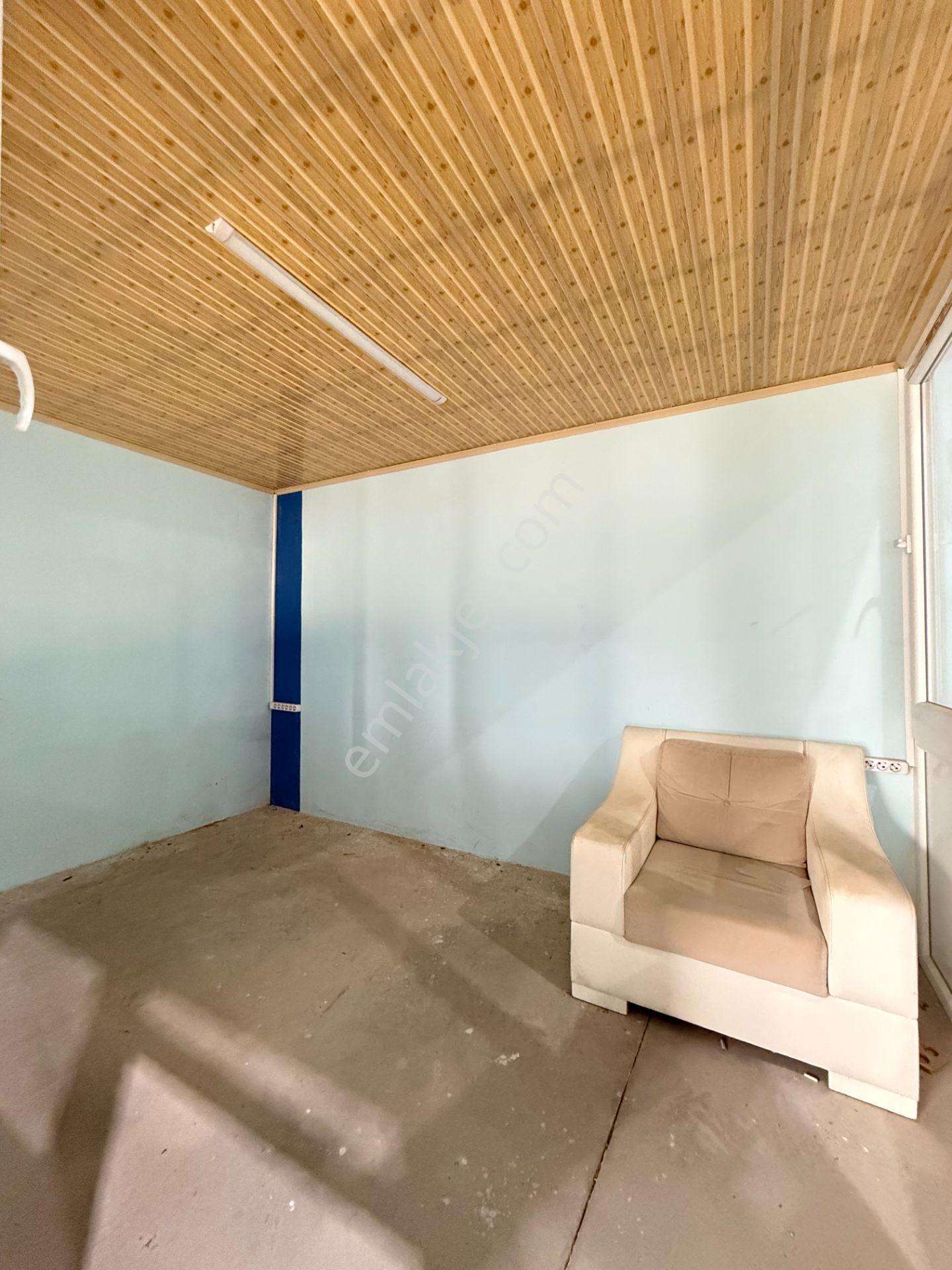 Karataş Caddesinde 1500 M2 Yüksek Tavanlı İşyeri/depo - Görsel 11