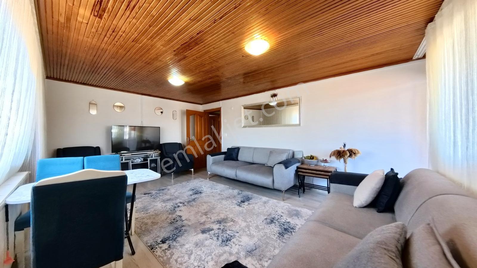 Sultanbeyli Merkez'de 2+1 Balkonlu 89 M² Metro Yanı Temiz Daire - Görsel 4