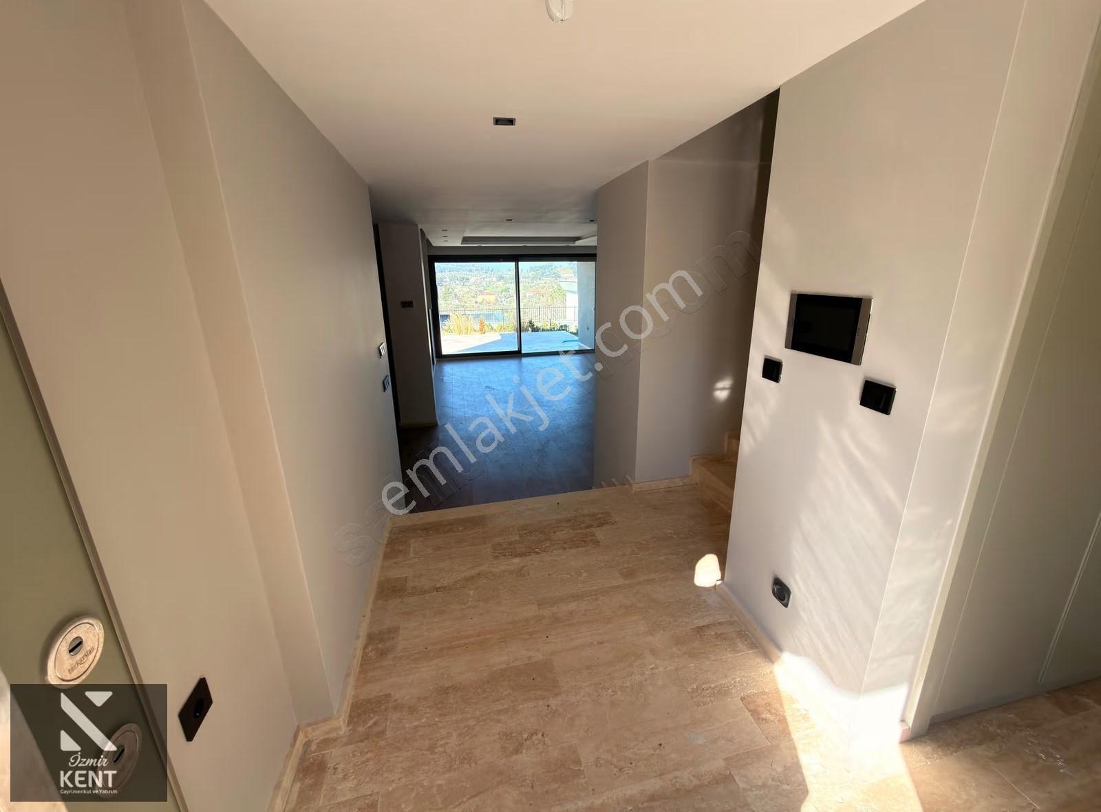 Kemalpaşa Yukarıkızılca Kiralık 5+1 Havuzlu Villa 230 M2 - Görsel 18