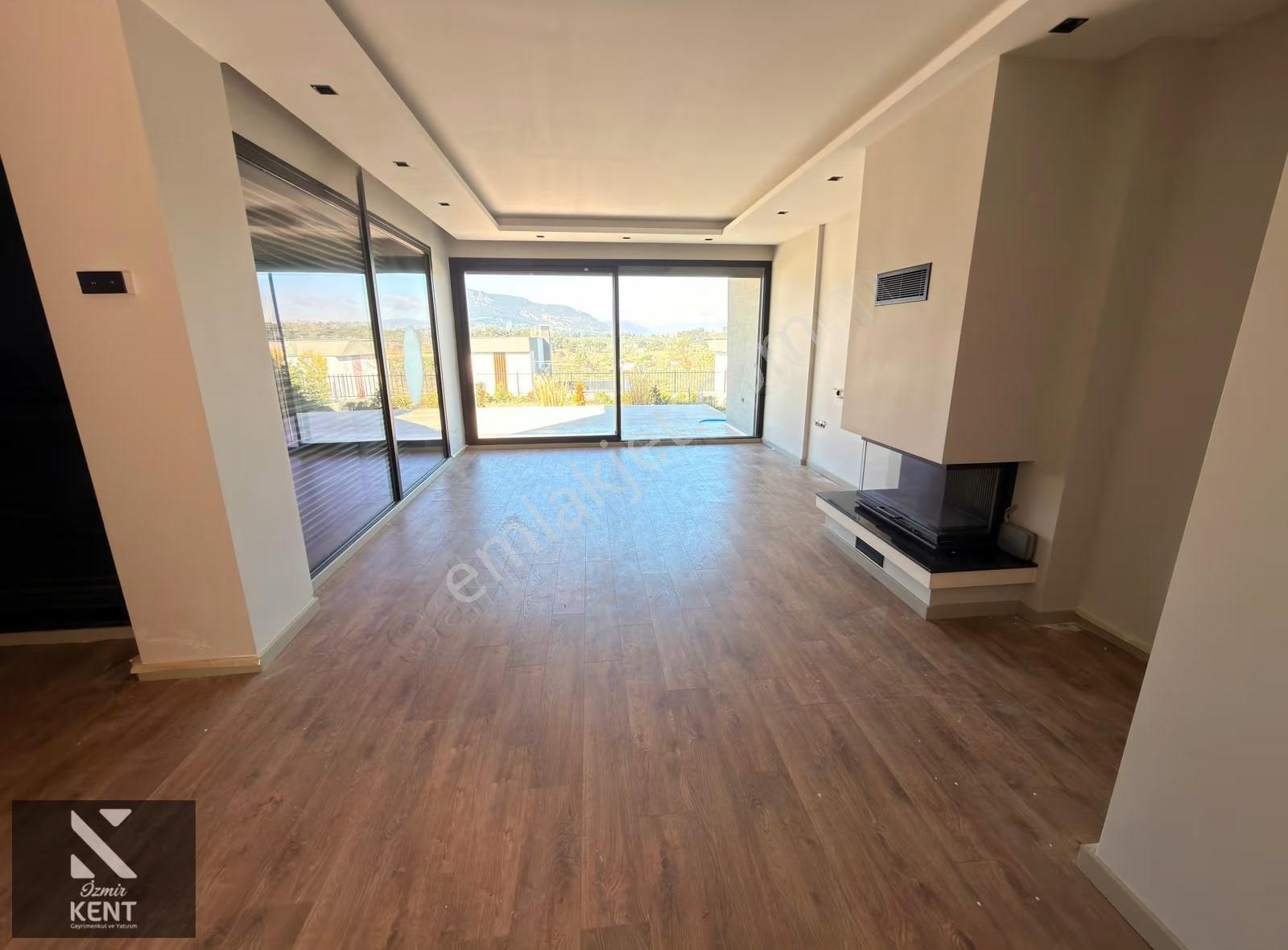 Kemalpaşa Yukarıkızılca Kiralık 5+1 Havuzlu Villa 230 M2 - Görsel 15