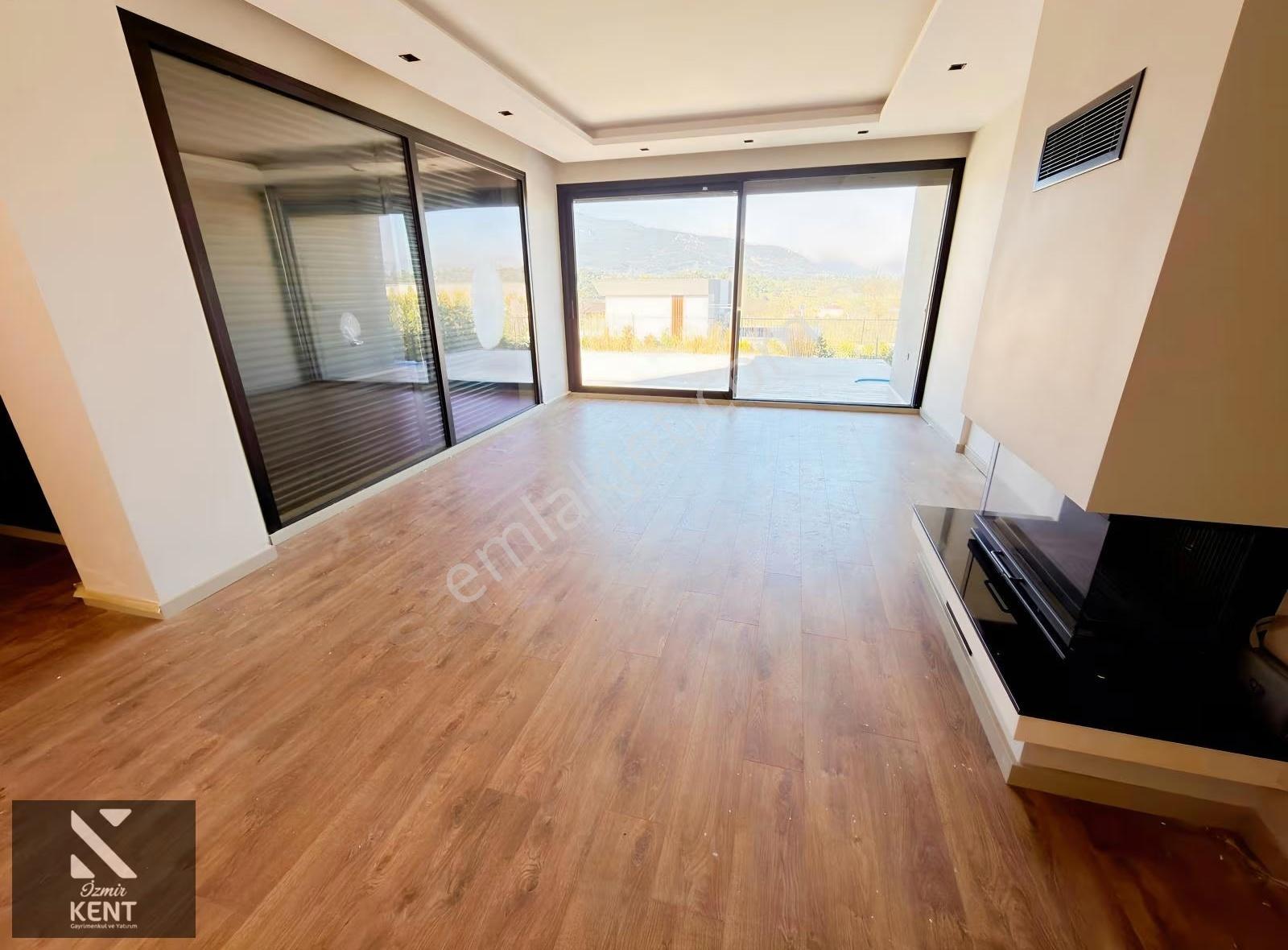 Kemalpaşa Yukarıkızılca Kiralık 5+1 Havuzlu Villa 230 M2 - Görsel 20