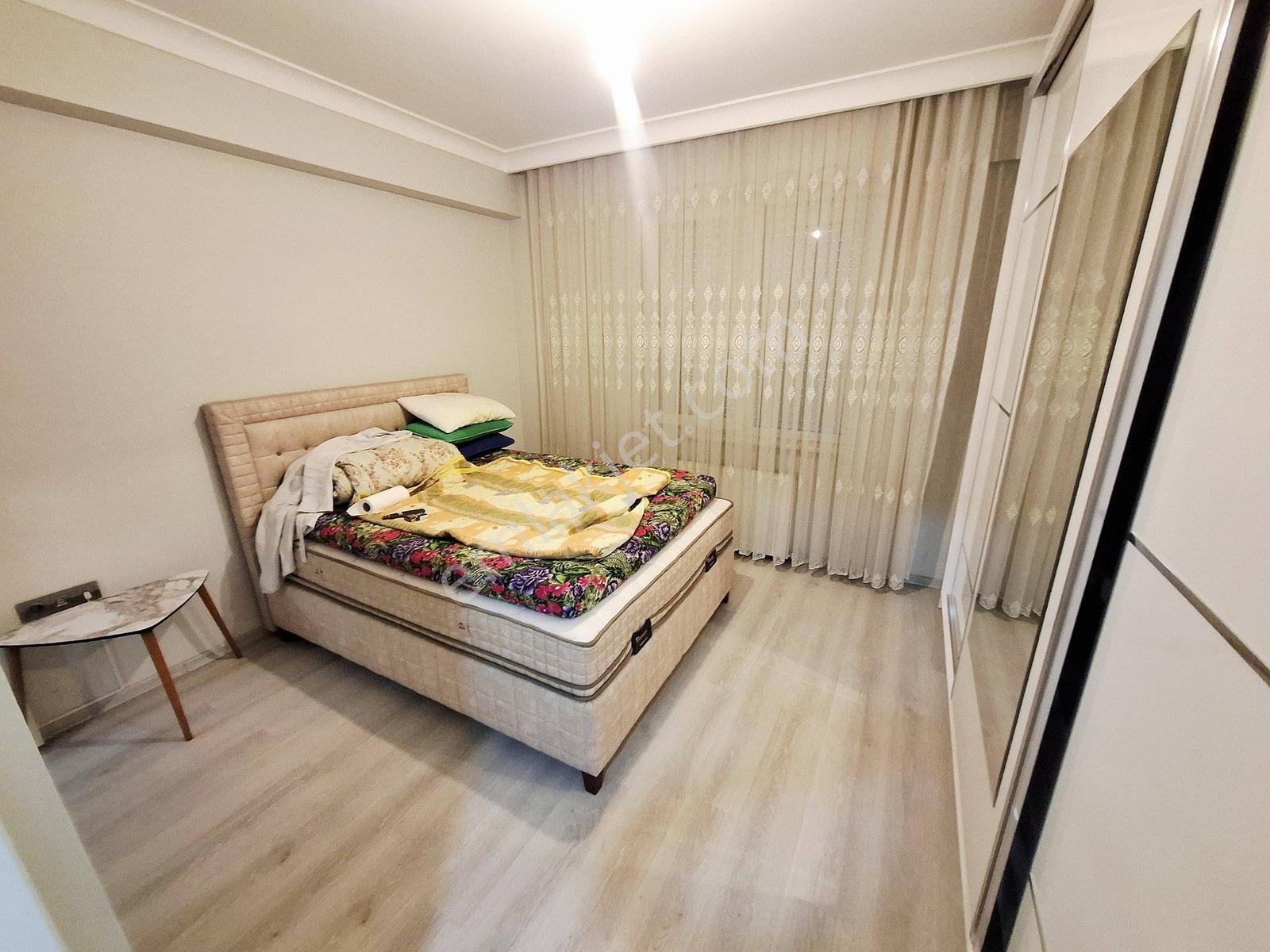 Poyraz Emlak'tan Emek Mah.ertaş Caddesi Üzerı 3+1 200m2 Daire - Görsel 10