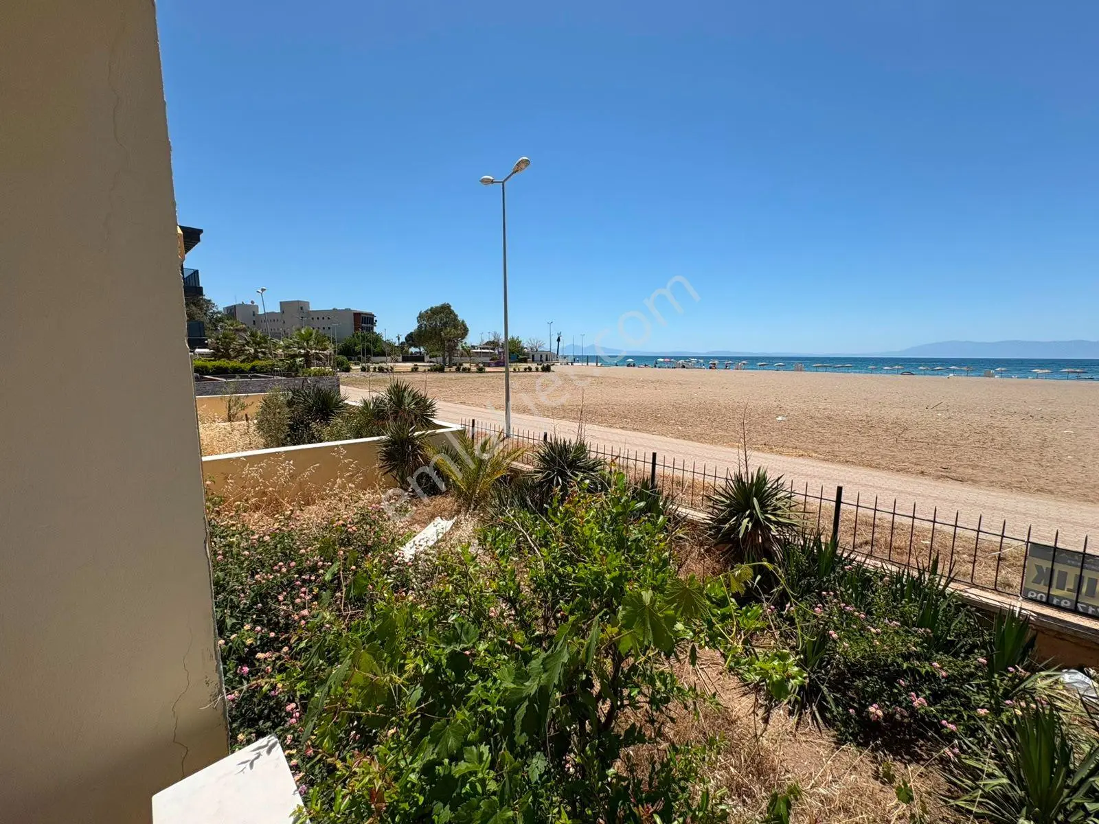 Rota Emlaktan Gümüldürde Denize Sıfır Full Deniz Manzaralı Villa - Görsel 20