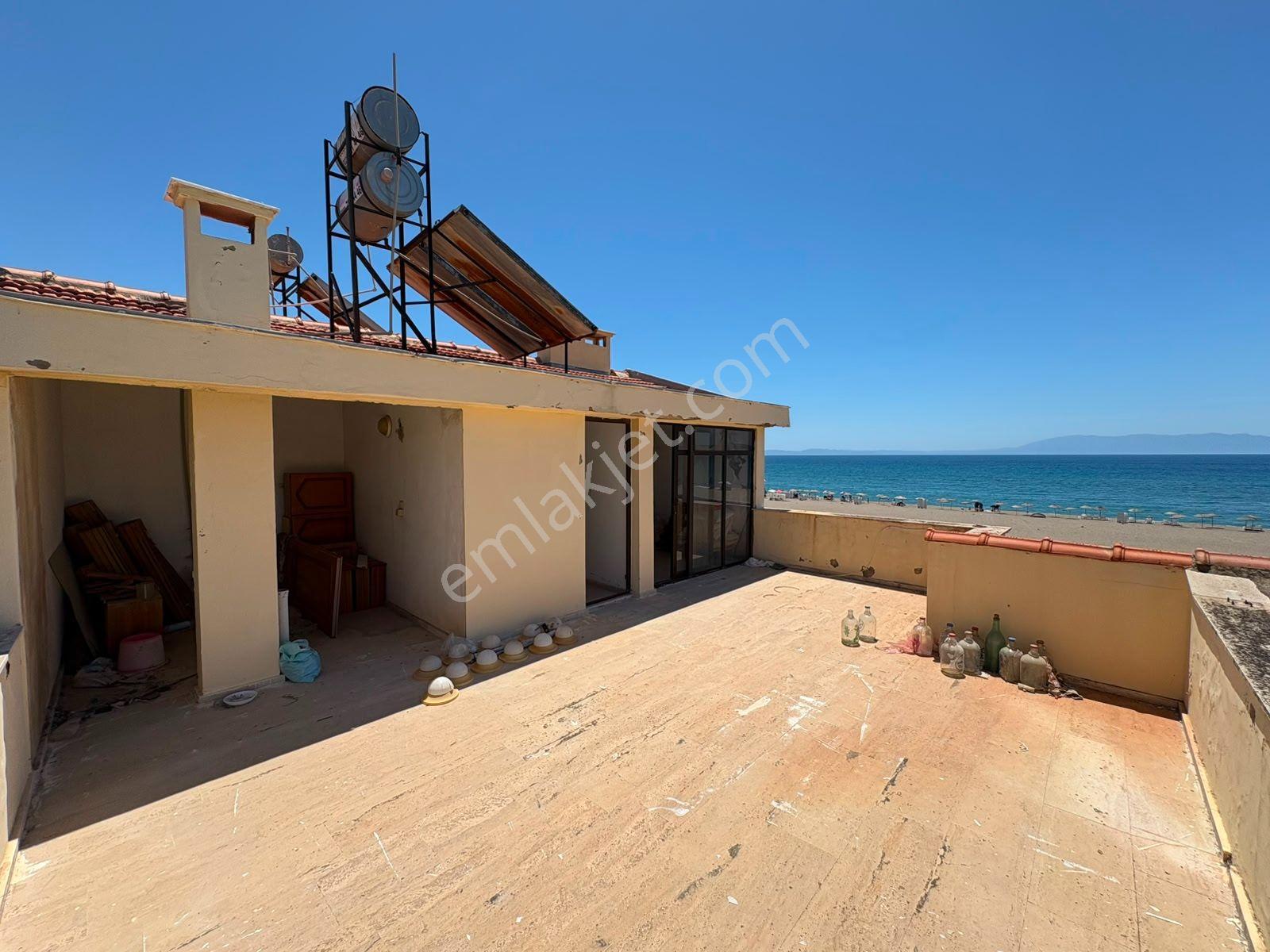 Rota Emlaktan Gümüldürde Denize Sıfır Full Deniz Manzaralı Villa - Görsel 16