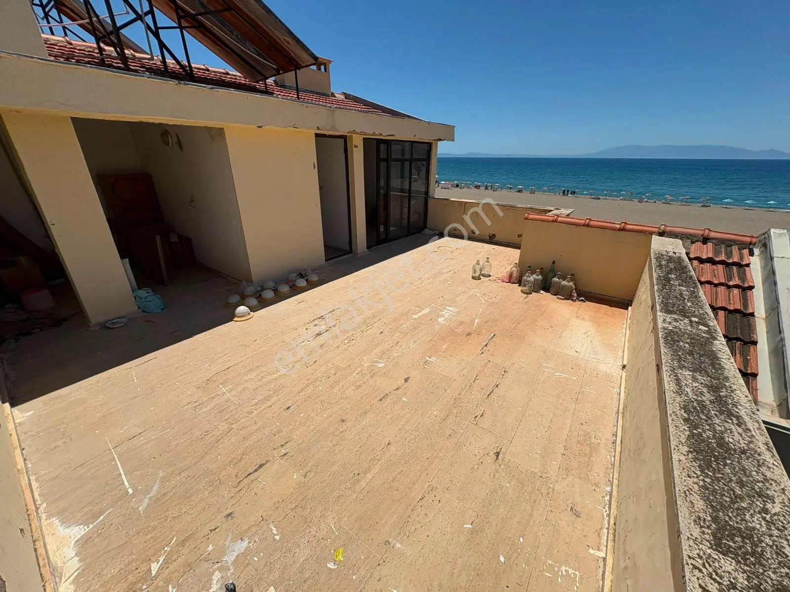 Rota Emlaktan Gümüldürde Denize Sıfır Full Deniz Manzaralı Villa - Görsel 15