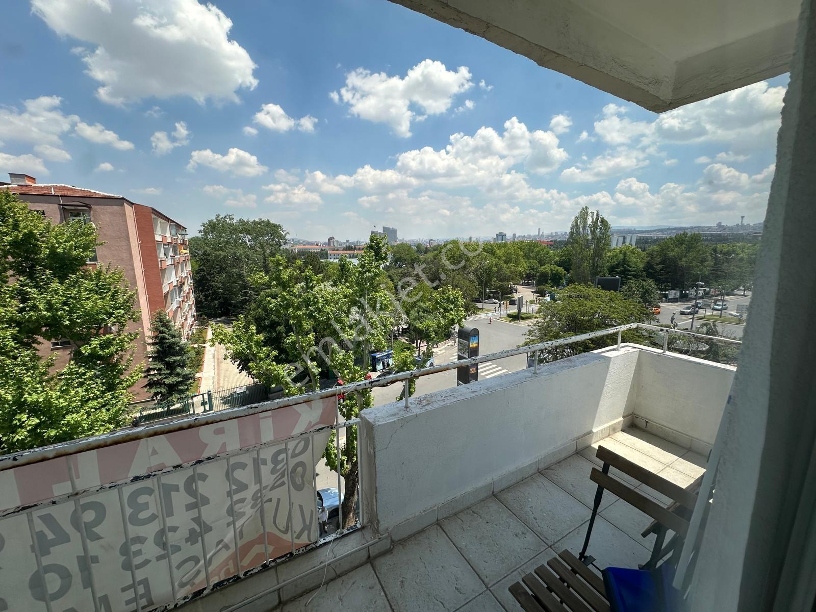 Kuttaş'tan Bahçelievler Metro Karşısı Konak Apt Katta3+1 Kiralık - Görsel 32