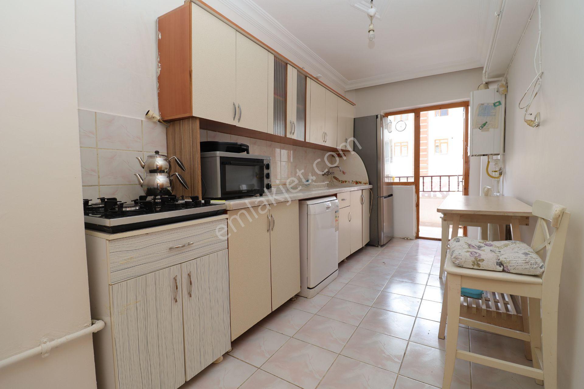 Akif'ten Elvankent 14.cadde'de Ön Cephe 3+1 Eşyalı Kiralık Daire - Görsel 8