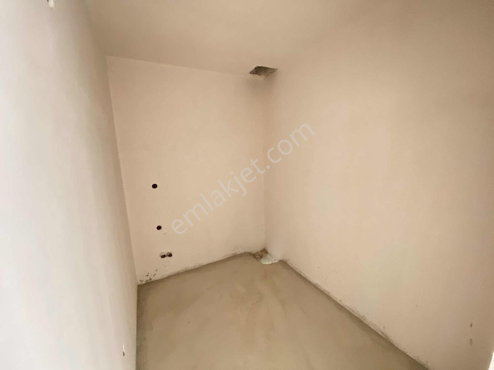 Realty World 300 M2 %80 Bitmiş 5+1 Satılık Tripleks Villa - Görsel 25