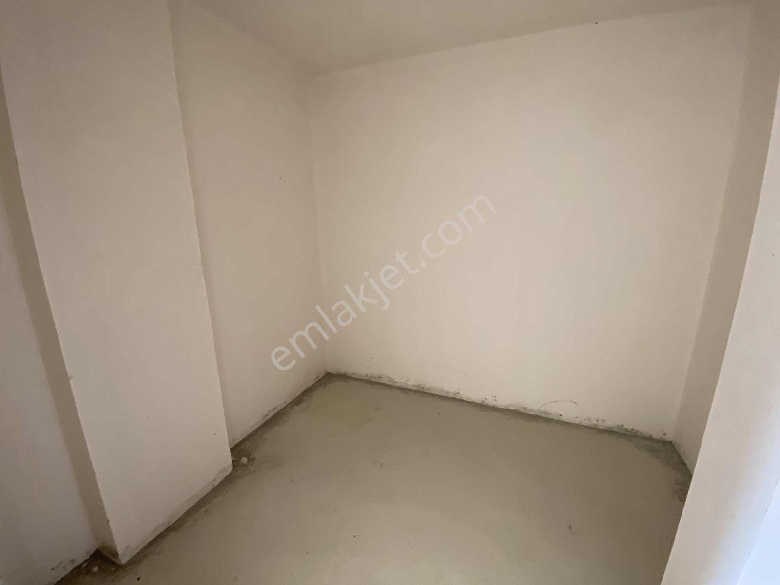Realty World 300 M2 %80 Bitmiş 5+1 Satılık Tripleks Villa - Görsel 12