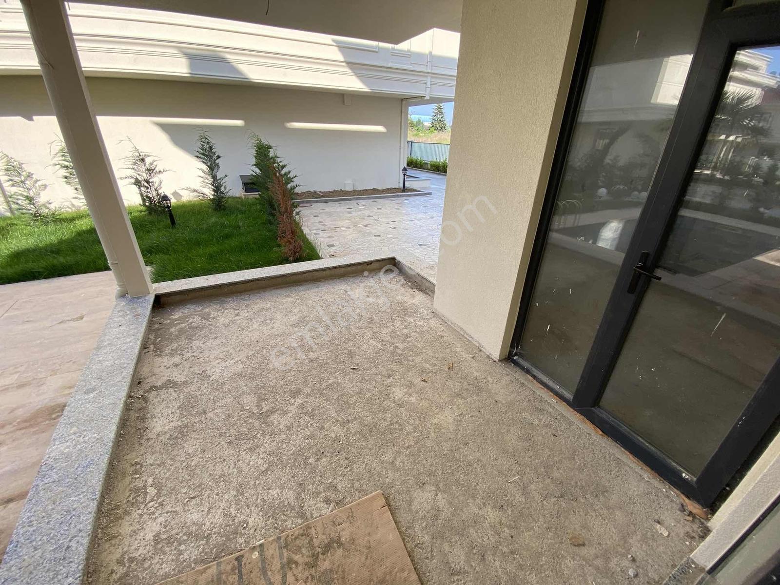 Realty World 300 M2 %80 Bitmiş 5+1 Satılık Tripleks Villa - Görsel 9