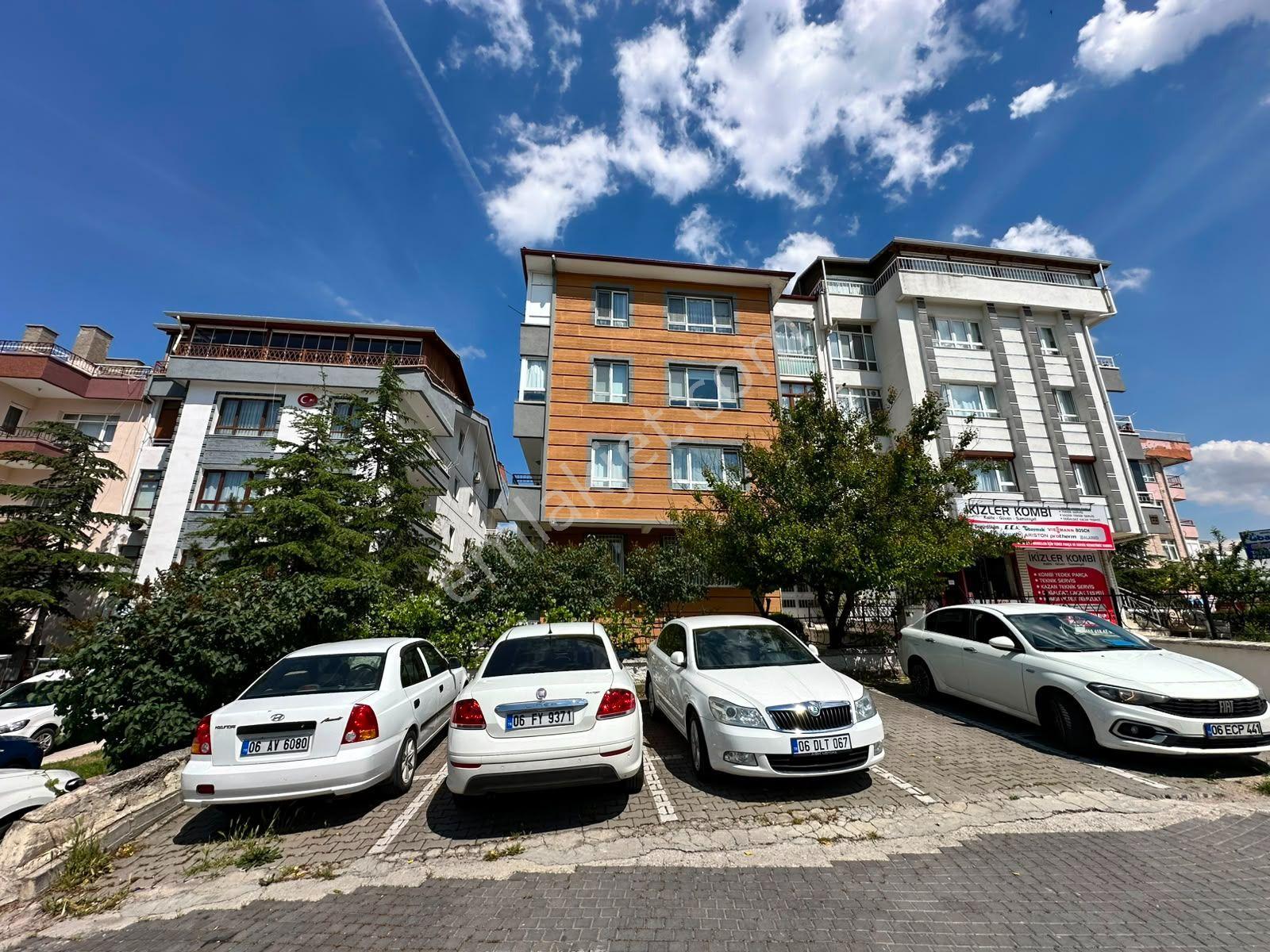 Uzman Emlak'dan Basın Cadde.üzeri 2.kat Konumunda Yüksek Giriş Eşyalı 3+1 Daire - Görsel 19