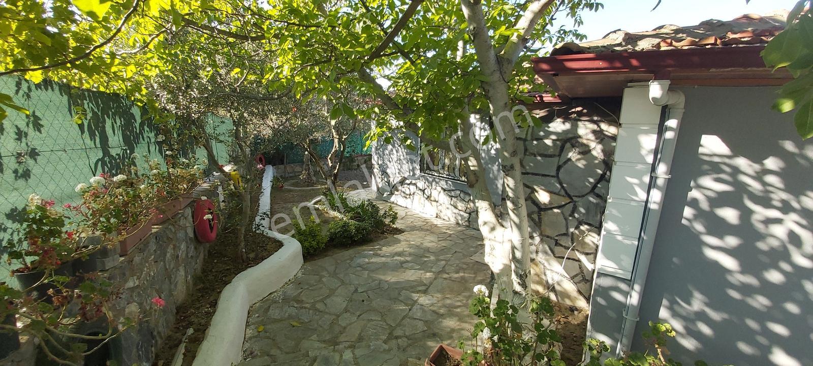 Ağaçlıda Havuzlu, Tek Katlı, Eşyalı, Müstakil Ev - Görsel 22