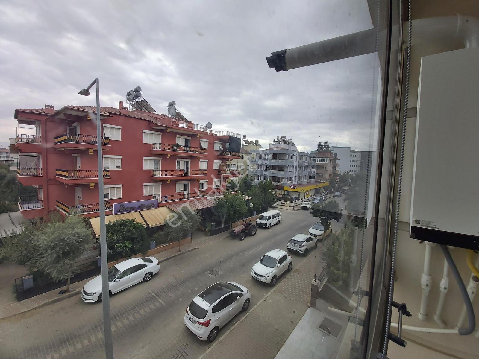 Ödemiş Zafer Mah. Yeni Hastanenin Karşı Sokağında Kiralık Daire - Görsel 5