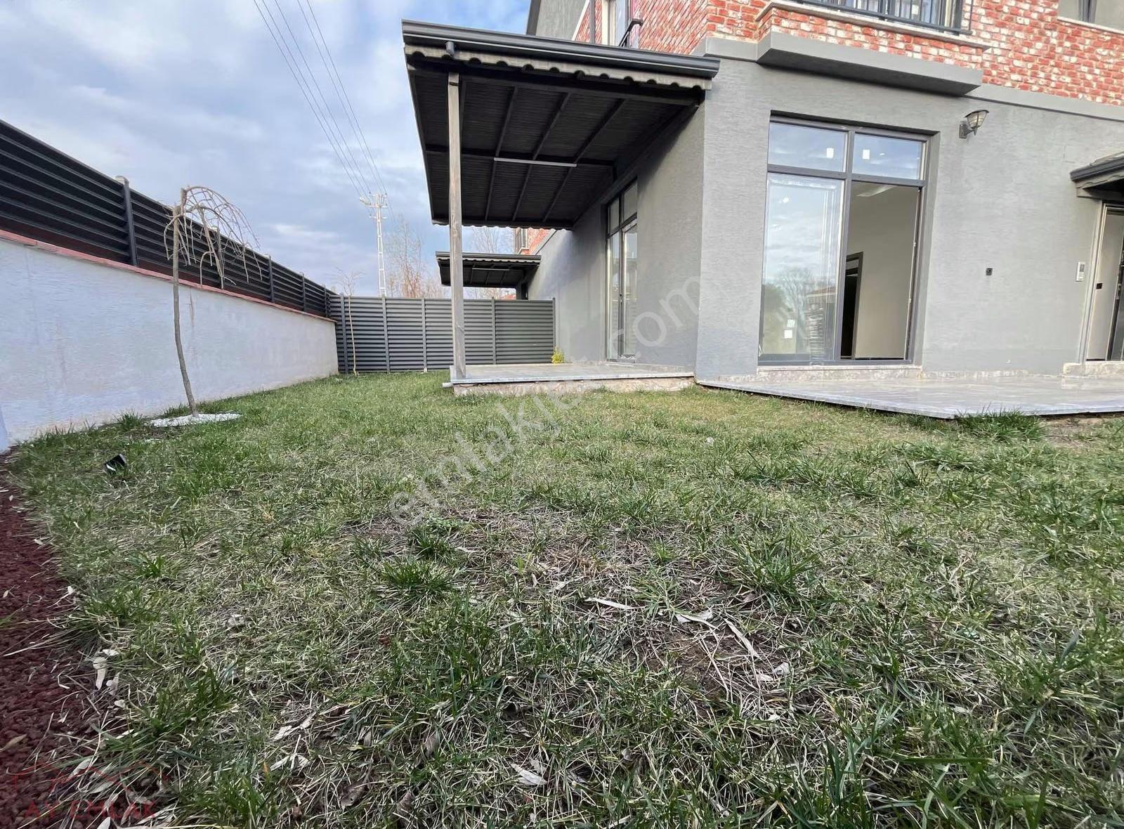 Çarşı Merkezde Mutfak Ayrı 200m2 5+1 Ultra Lüks Tripleks Villa. - Görsel 2