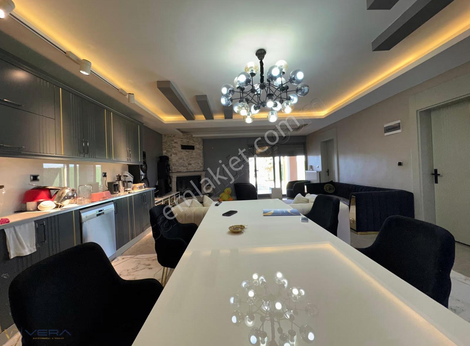 Yağdöver'de Asfalt Üzeri Jakuzili 5+2 Satılık Ultra Lüks Villa - Görsel 12