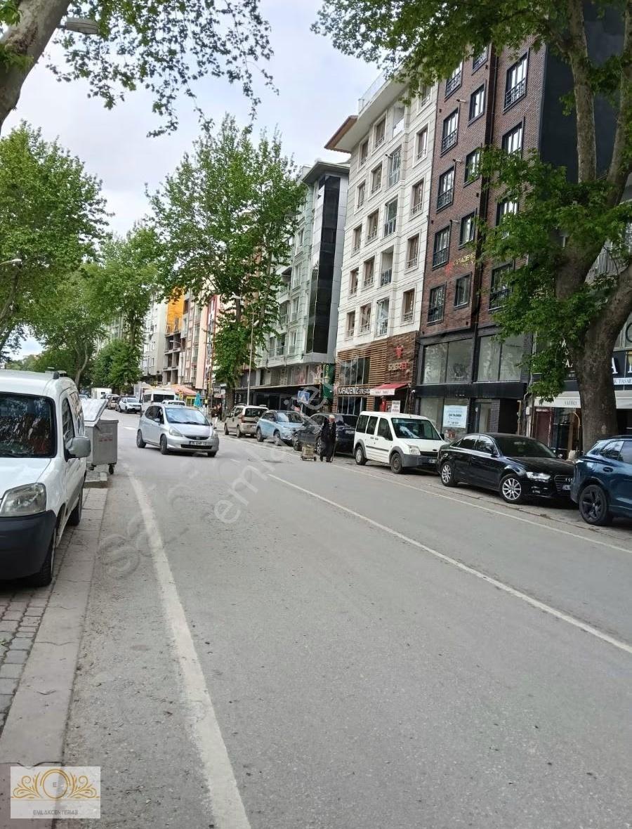 Emlak Centerden Cadde Üzeri Yüksek Cirolu Çamaşırcı - Görsel 2